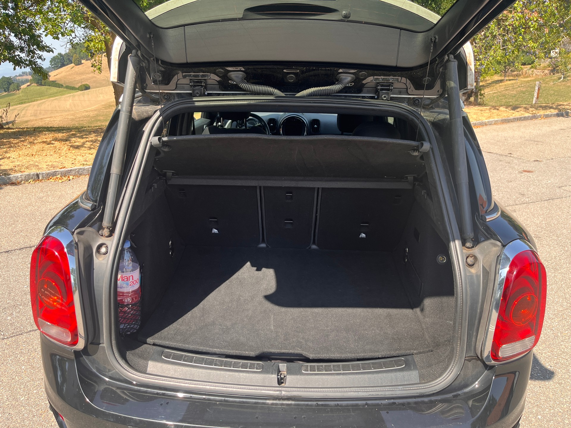 MINI 1.5i Cooper S E ALL4-image-4