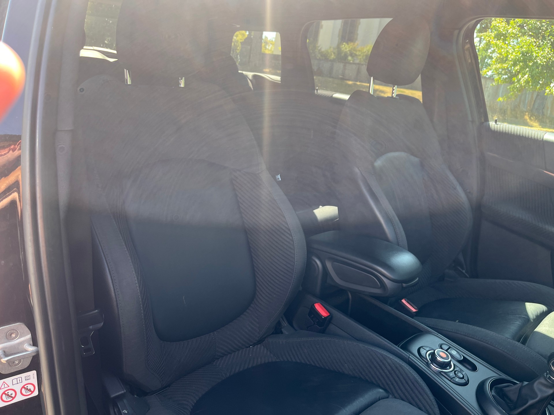 MINI 1.5i Cooper S E ALL4-image-8