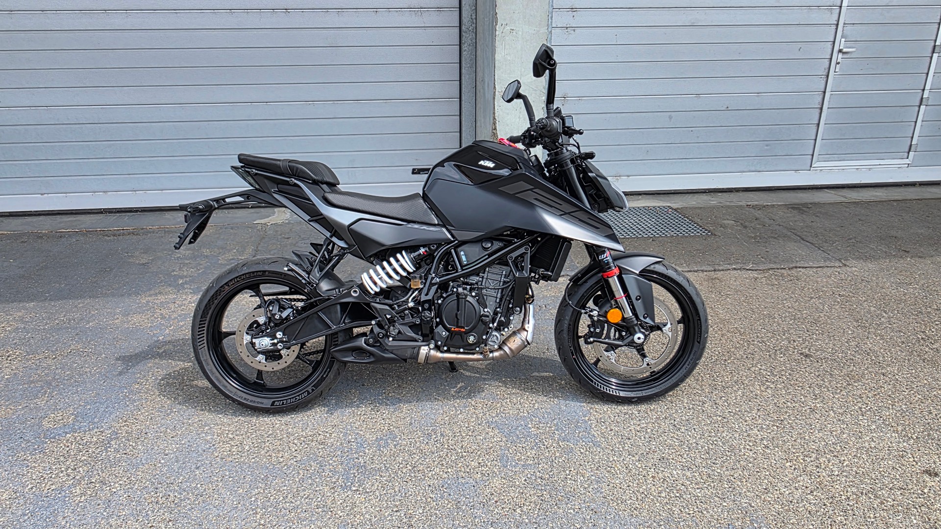 KTM 125 Duke-image-0