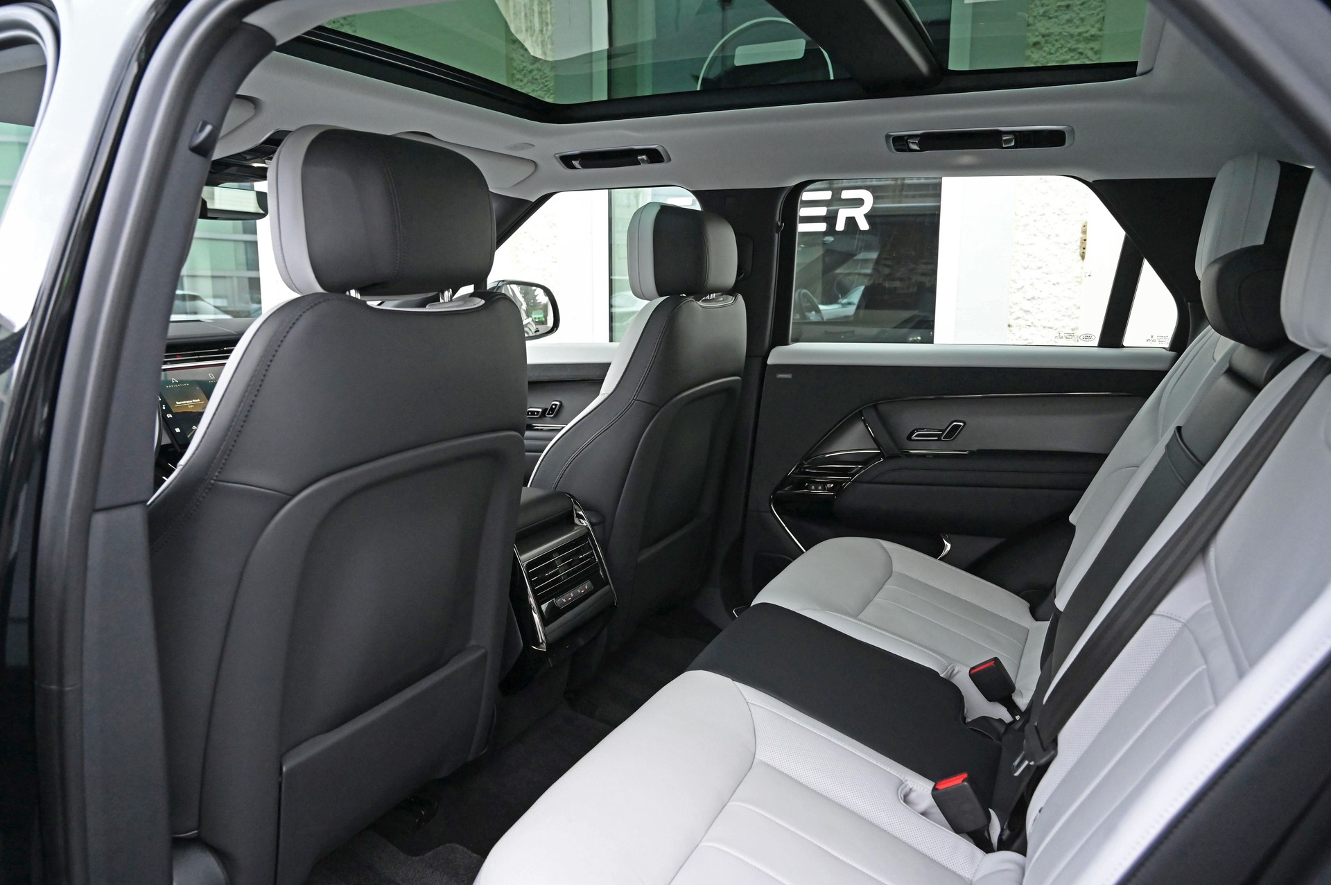 LAND ROVER Range Rover Sport D300 3.0 TD6 MHEV Dynamic SE Automatic **Gratisservice & Garantie**-image-23