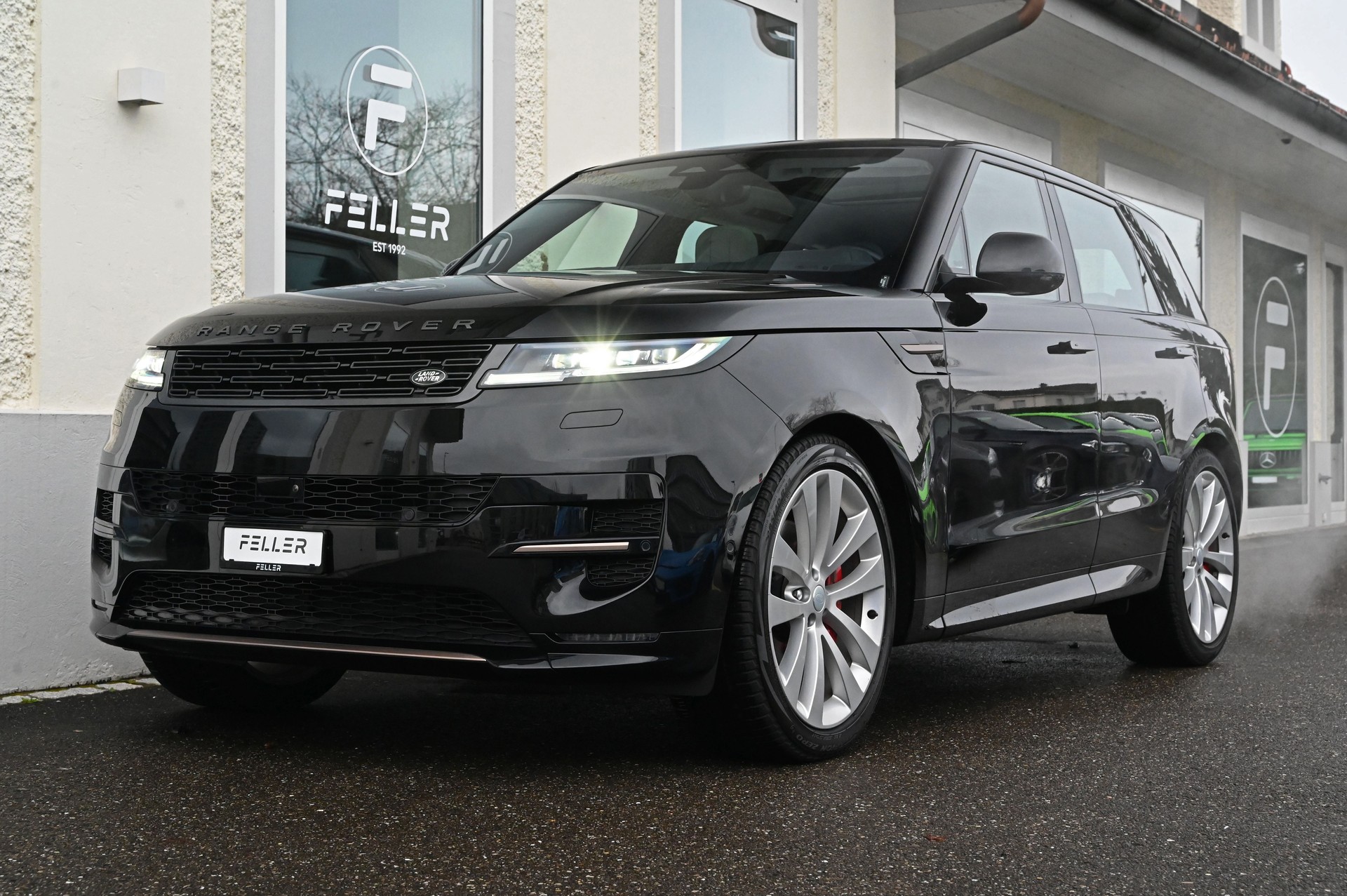 LAND ROVER Range Rover Sport D300 3.0 TD6 MHEV Dynamic SE Automatic **Gratisservice & Garantie**-showroom-element-1