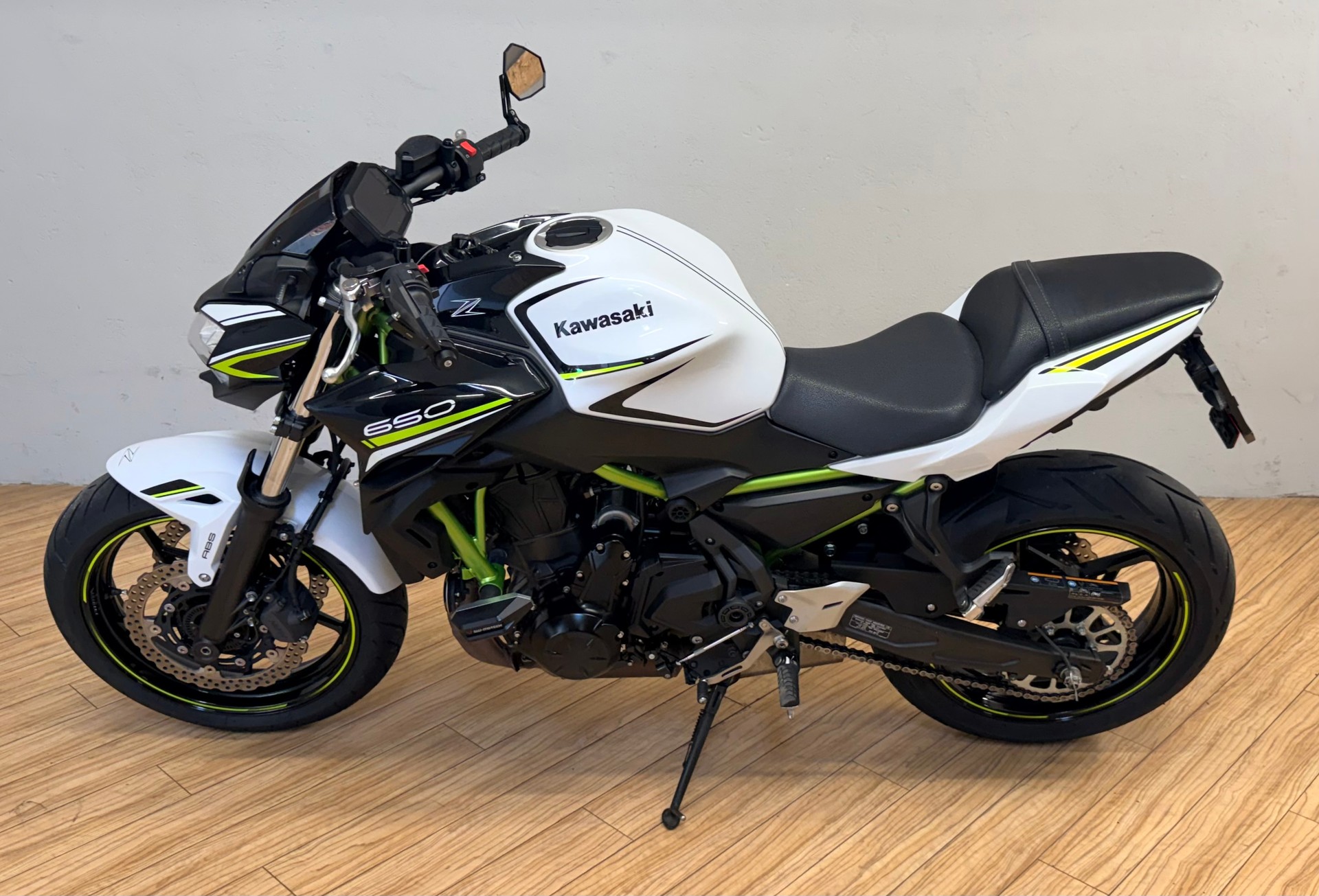 KAWASAKI Z 650 (35kW)-image-5