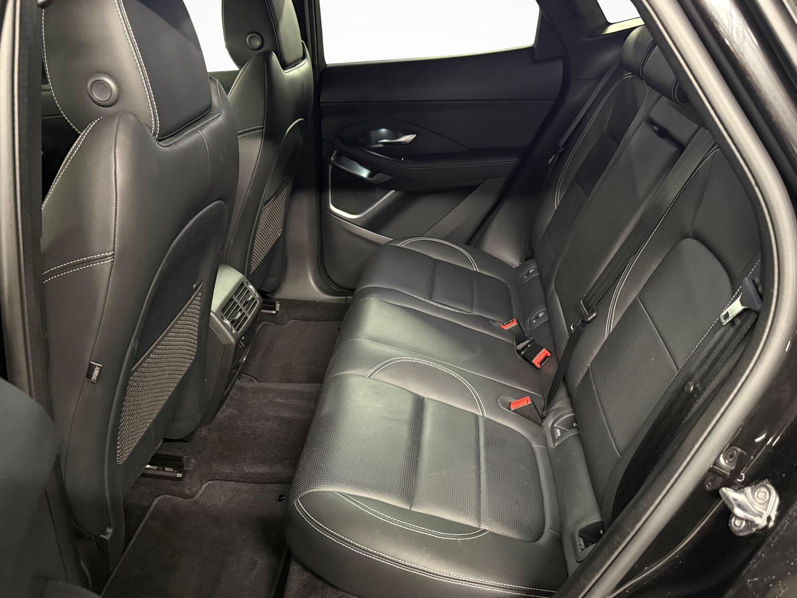 JAGUAR E-Pace 2.0 I4 200 R-Dynamic SE AWD-image-10