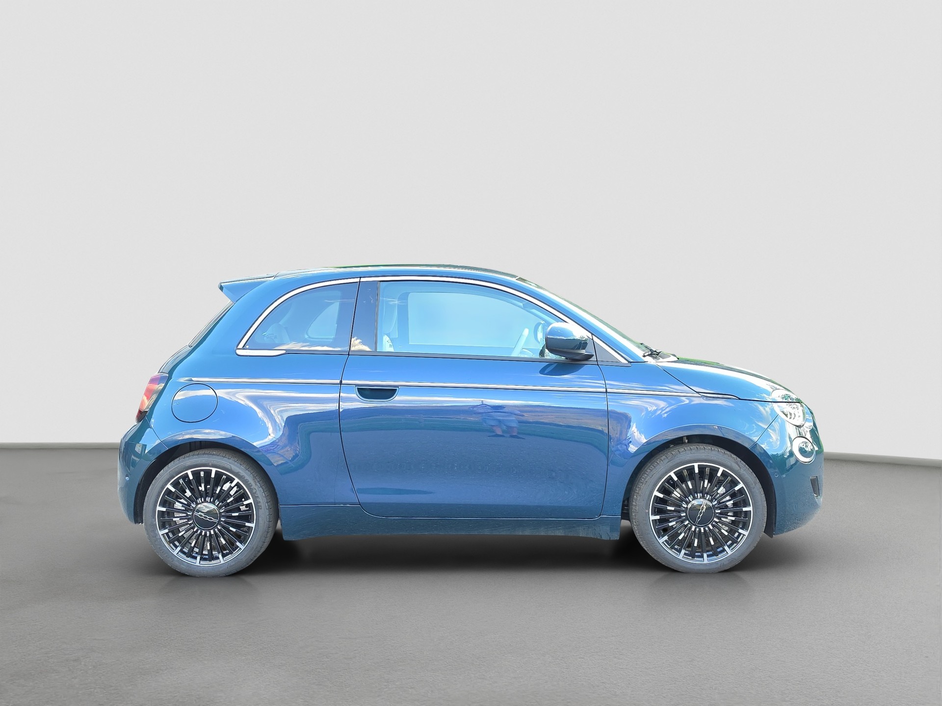 FIAT 500 electric 42kWh La Prima-image-5