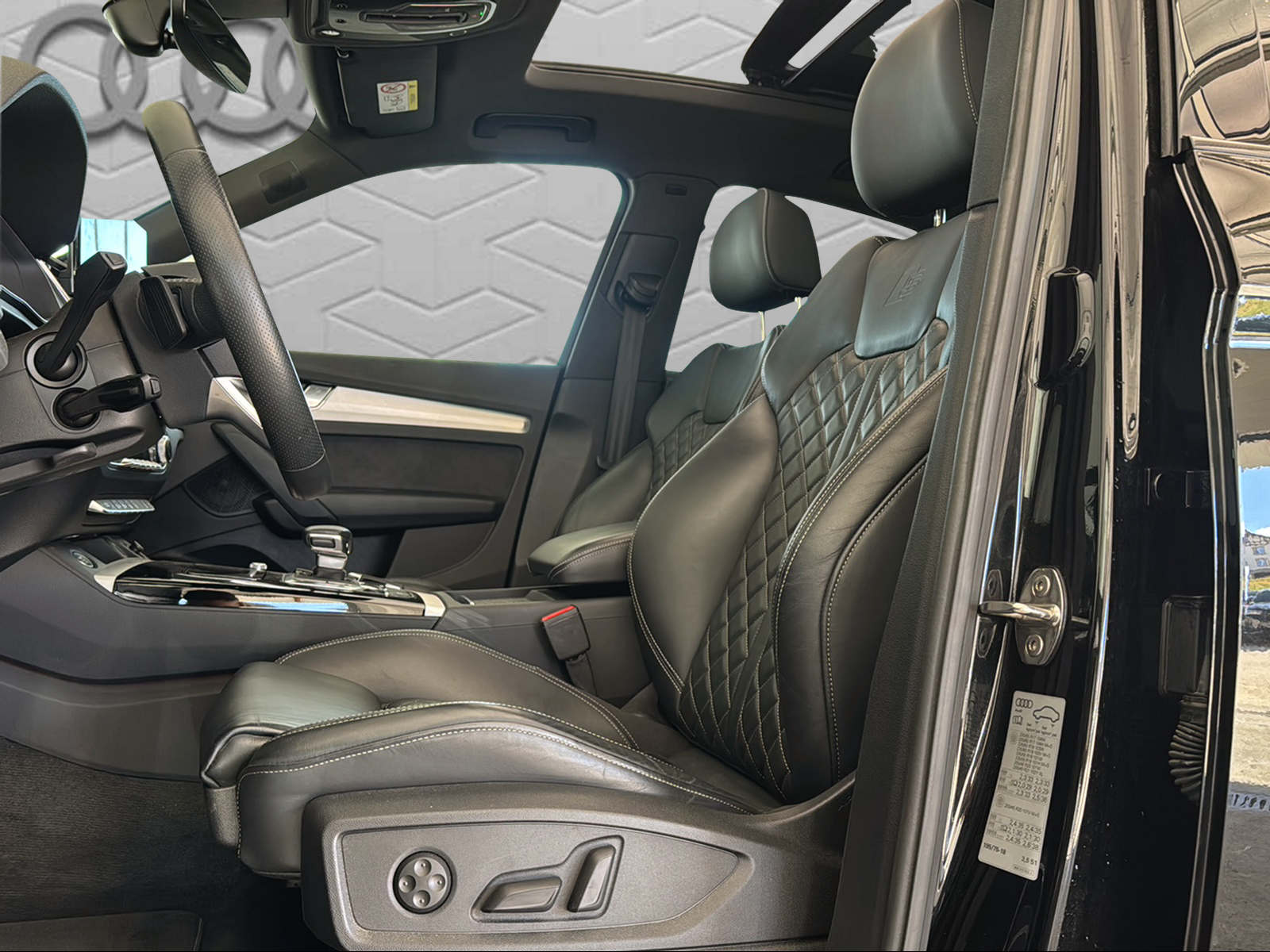 AUDI Q5 Sportback 45 TFSI S line quattro S-tronic-image-10