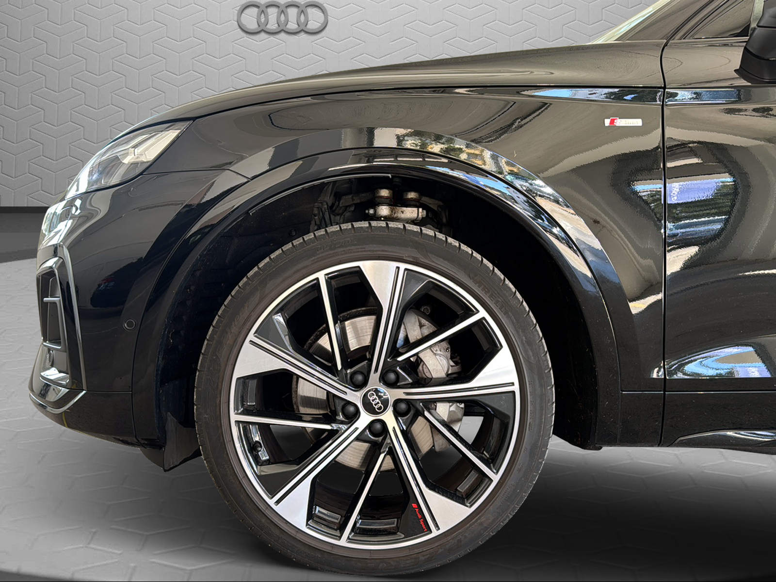 AUDI Q5 Sportback 45 TFSI S line quattro S-tronic-image-8