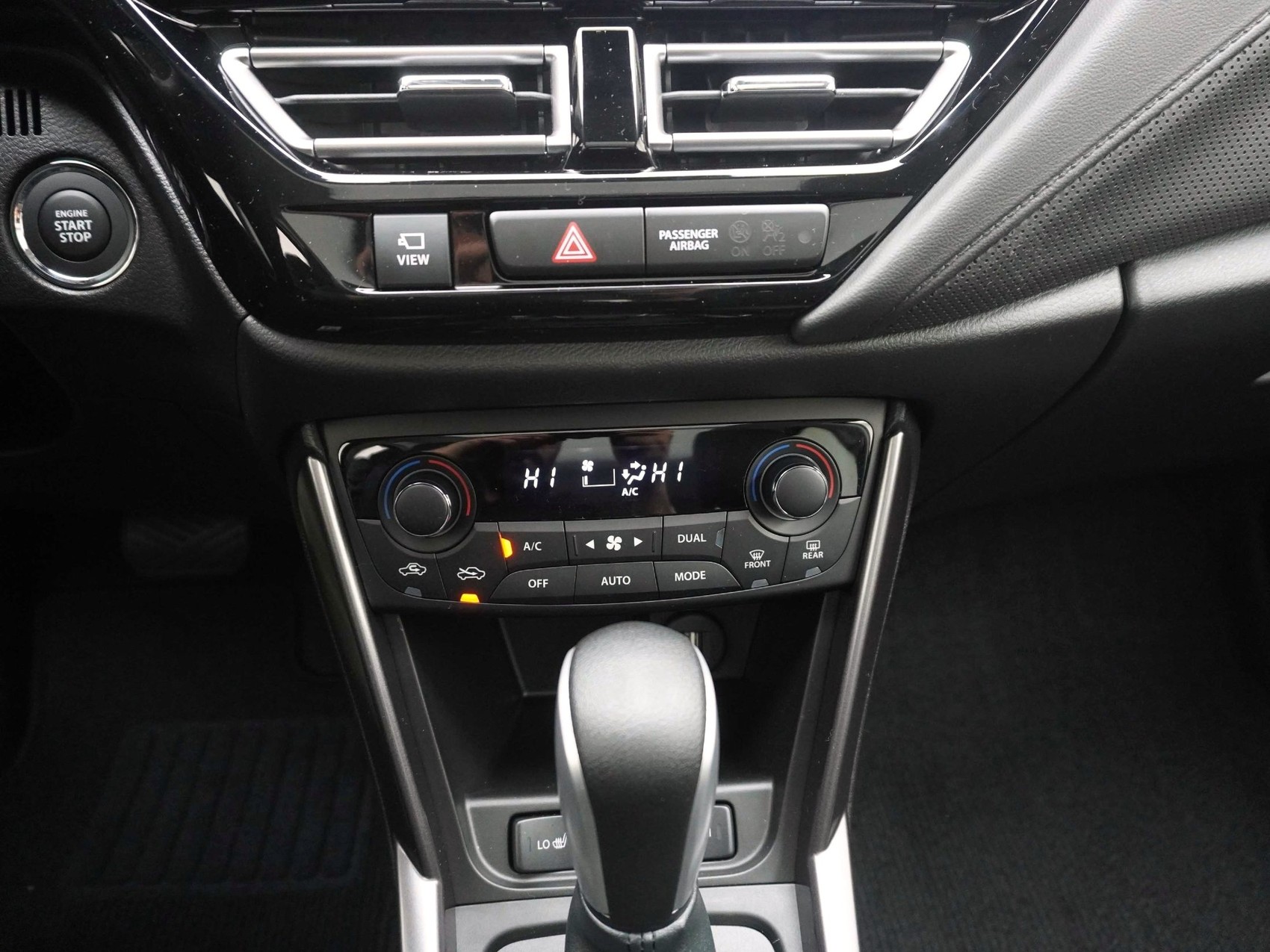 SUZUKI S-Cross 1.4 T Compact Top Hybrid 4x4-image-15