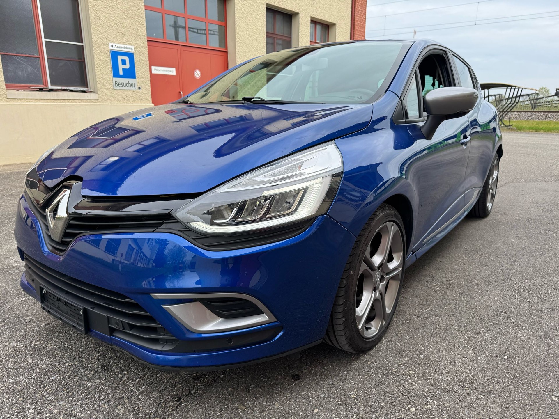 RENAULT Clio 1.2 16V T Limited EDC