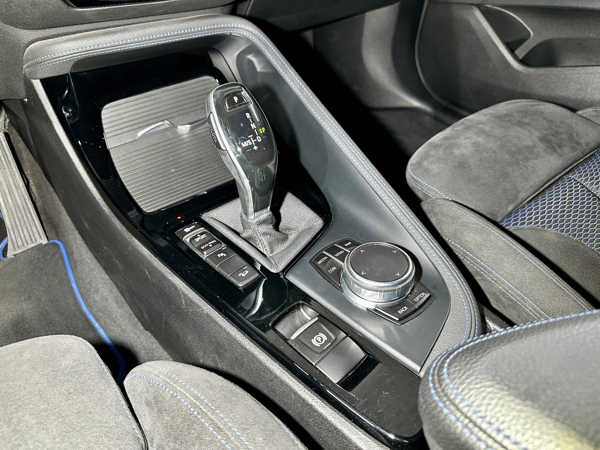 BMW X2 xDrive 20d M Sport Steptronic-image-23