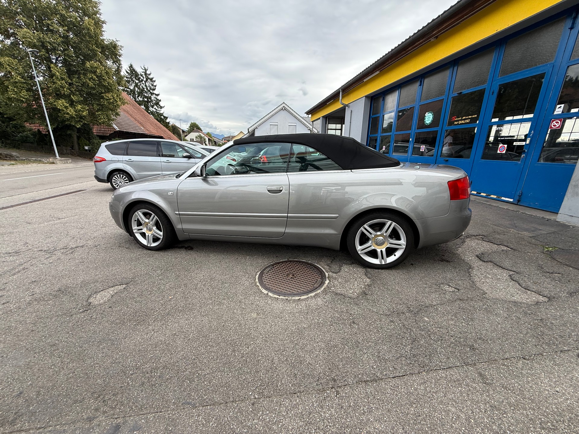 AUDI A4 Cabriolet 3.0 V6-image-4