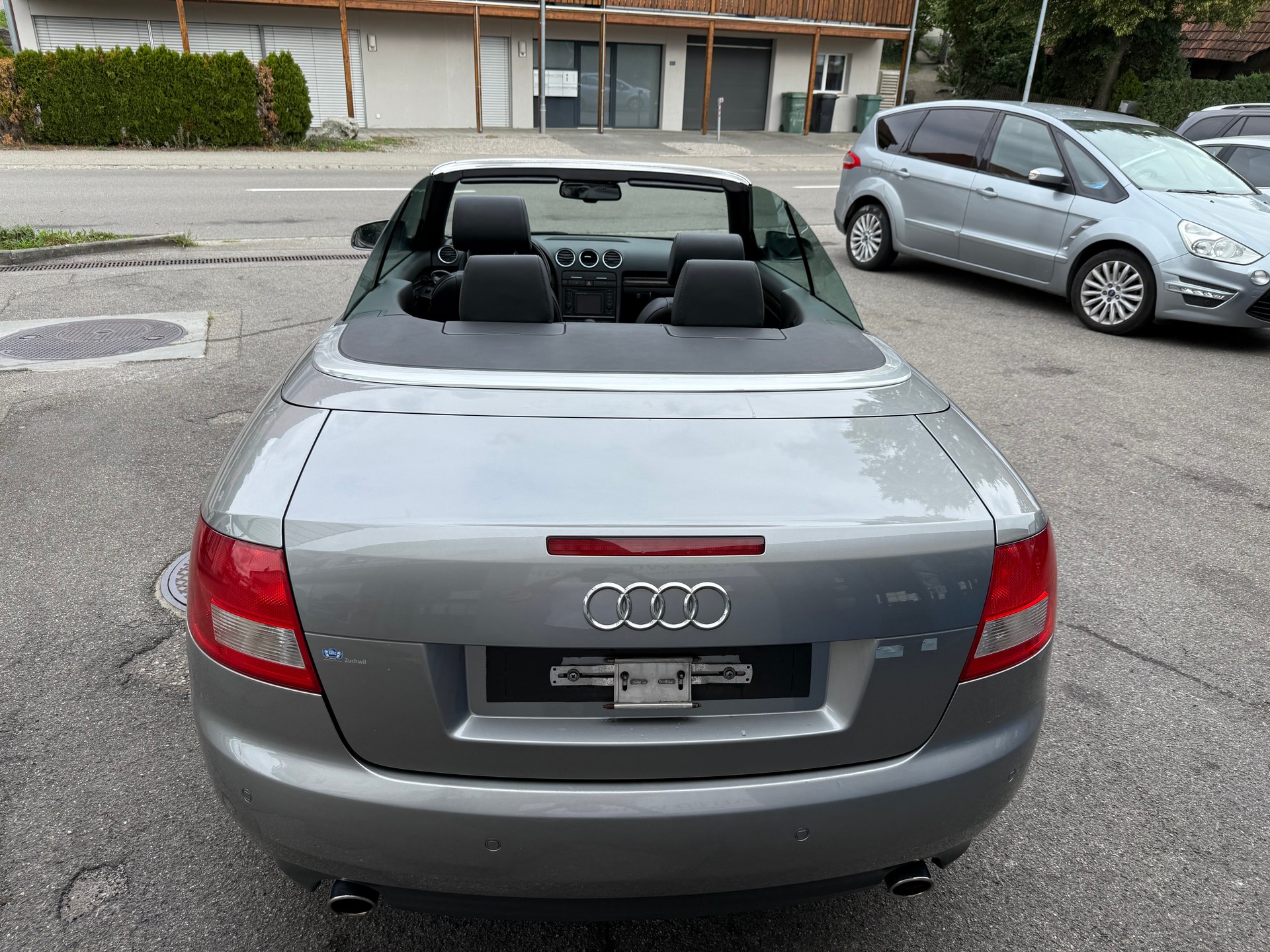AUDI A4 Cabriolet 3.0 V6-image-10