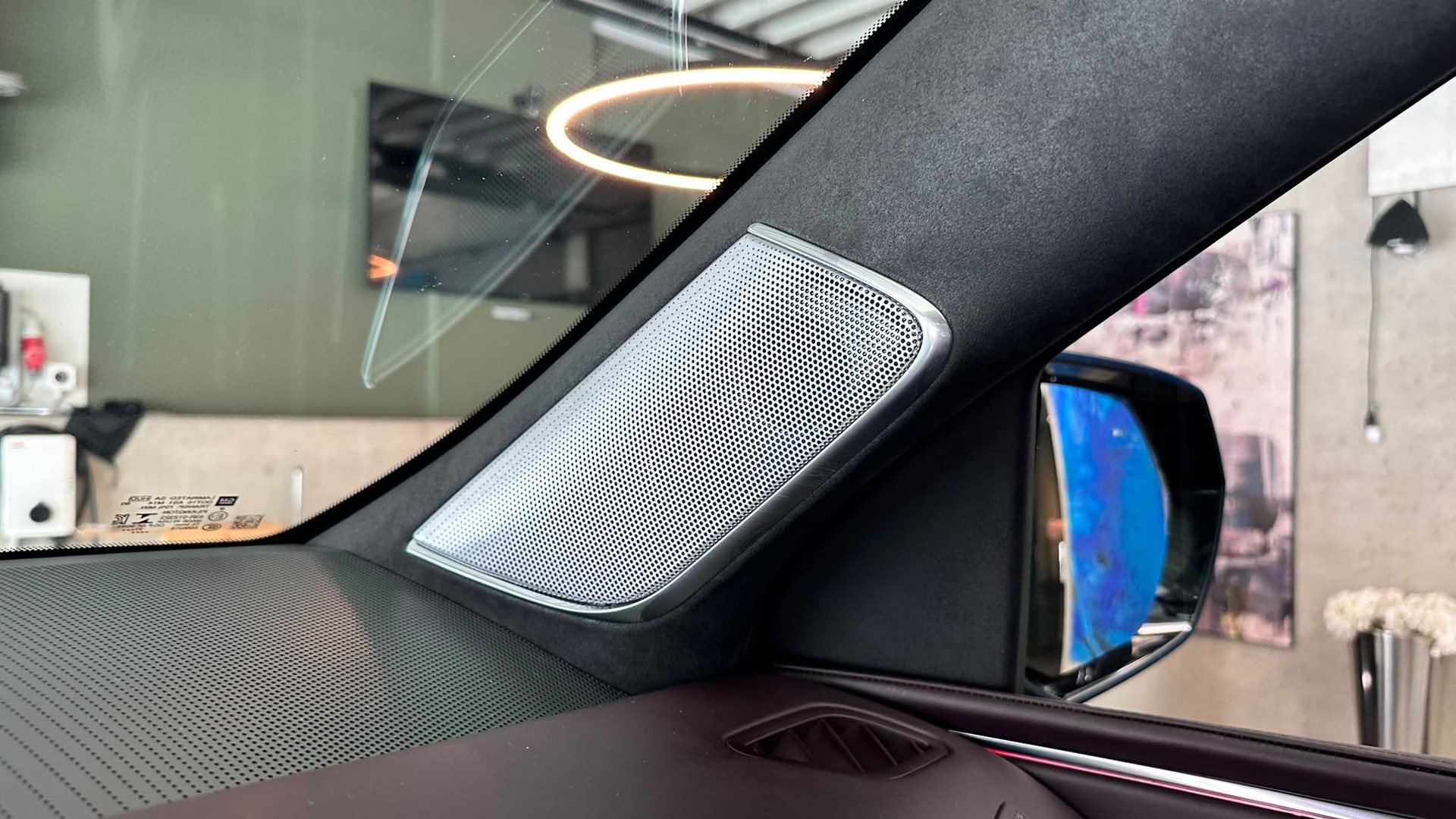 CADILLAC ESCALADE 600 Sport Platinum-showroom-element-3