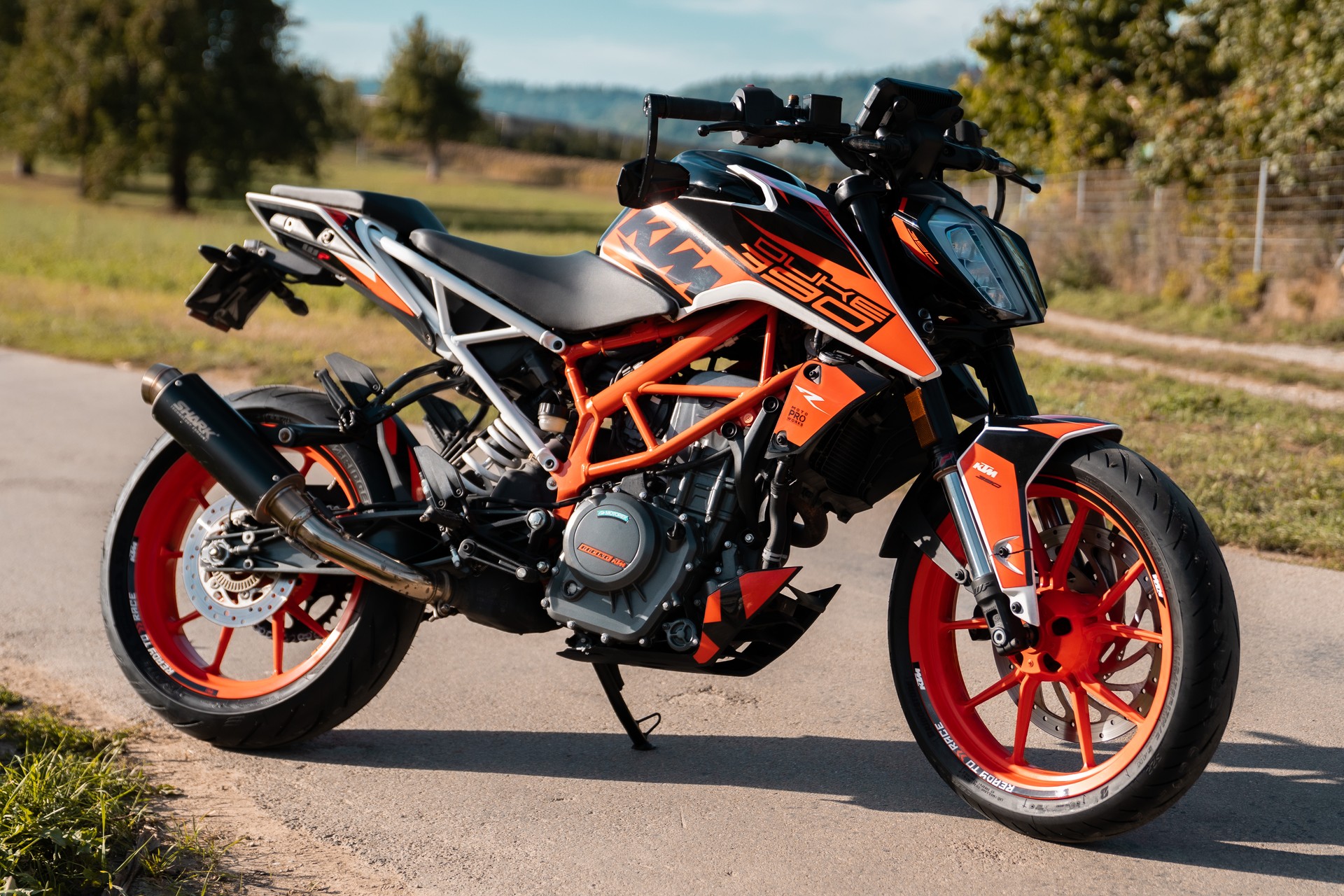 KTM 390 Duke ABS-image-2