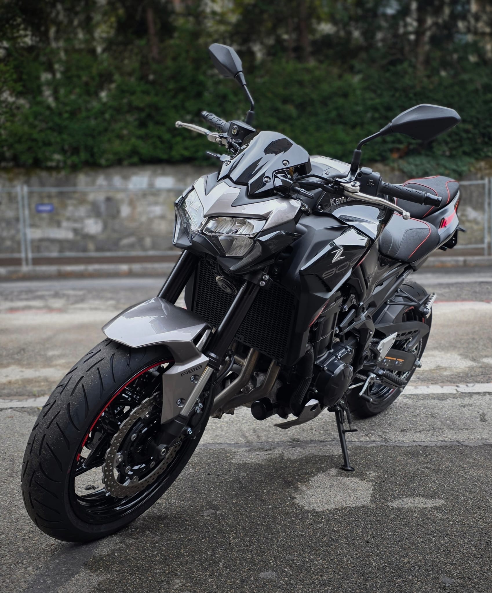 KAWASAKI Z 900-image-3