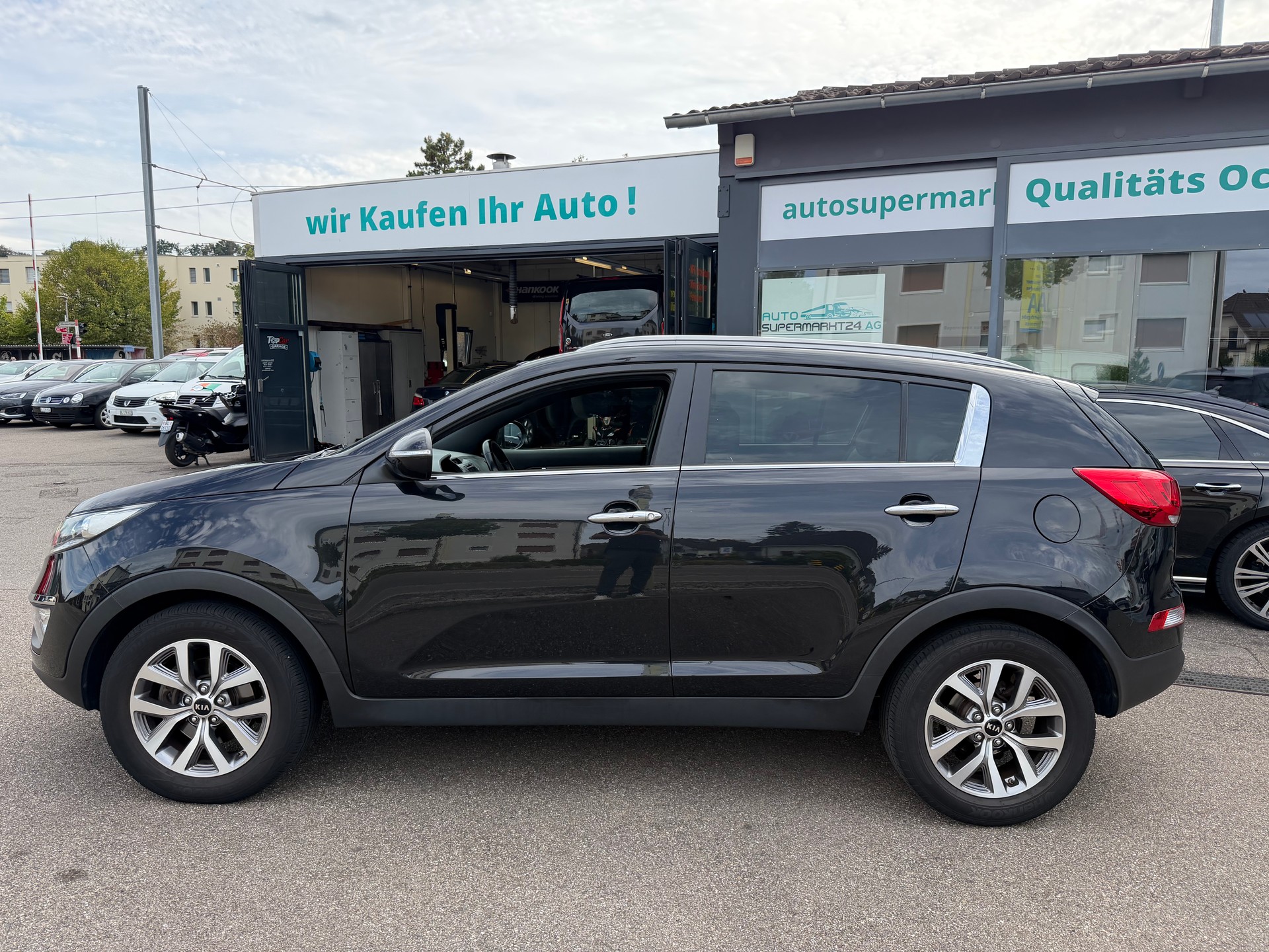KIA Sportage 1.7 CRDi Swiss Eco Edition-showroom-element-1