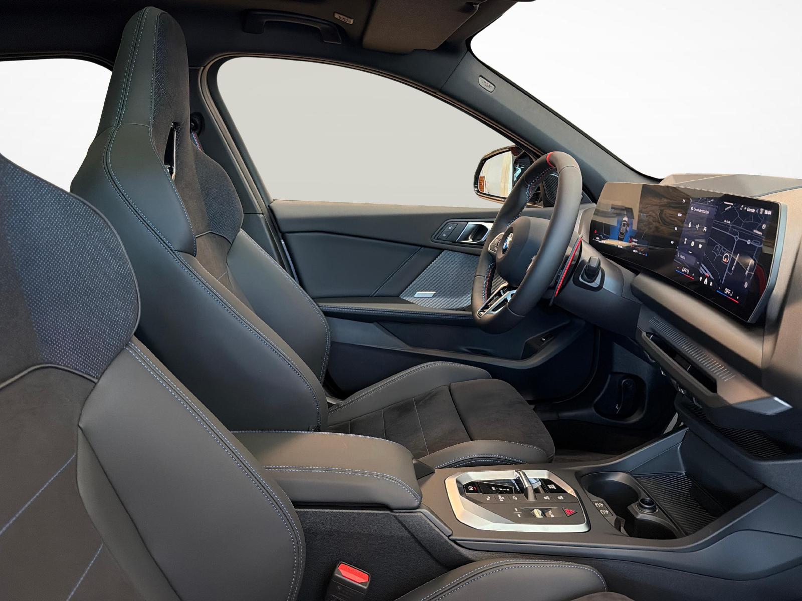 BMW M135i xDrive-image-17