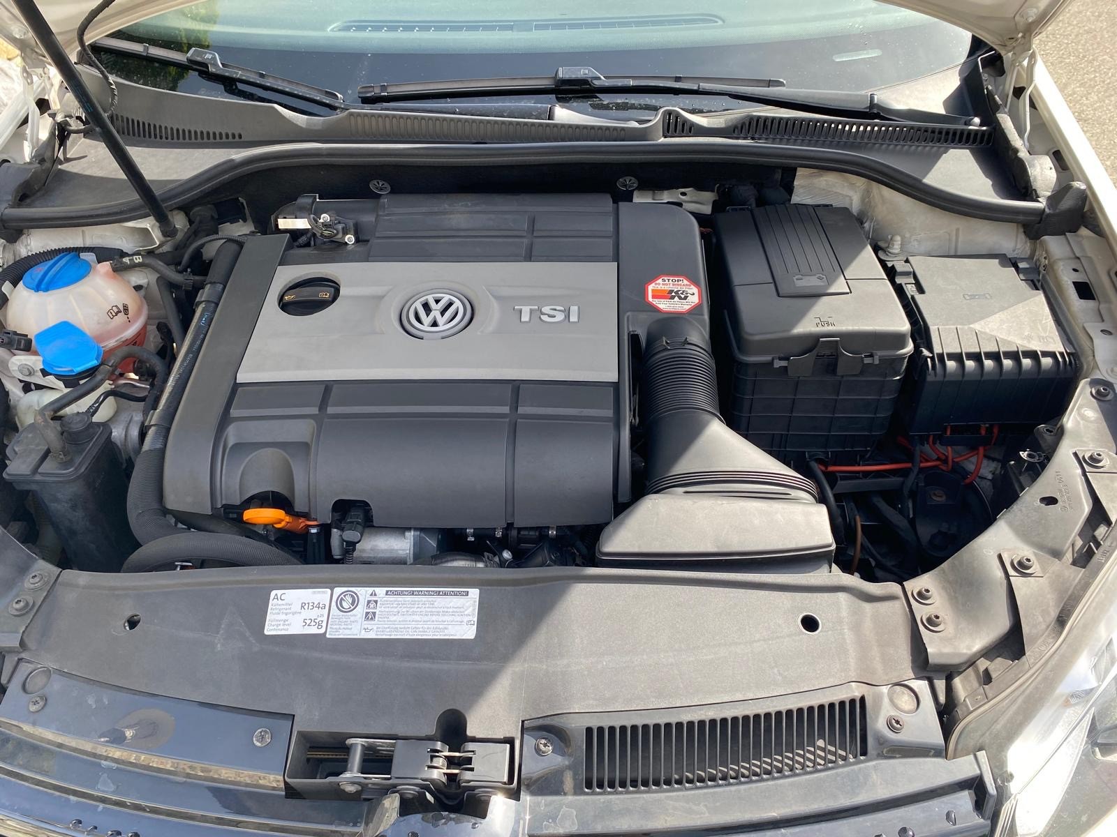 VW Golf 2.0 TSI R 4Motion-image-12