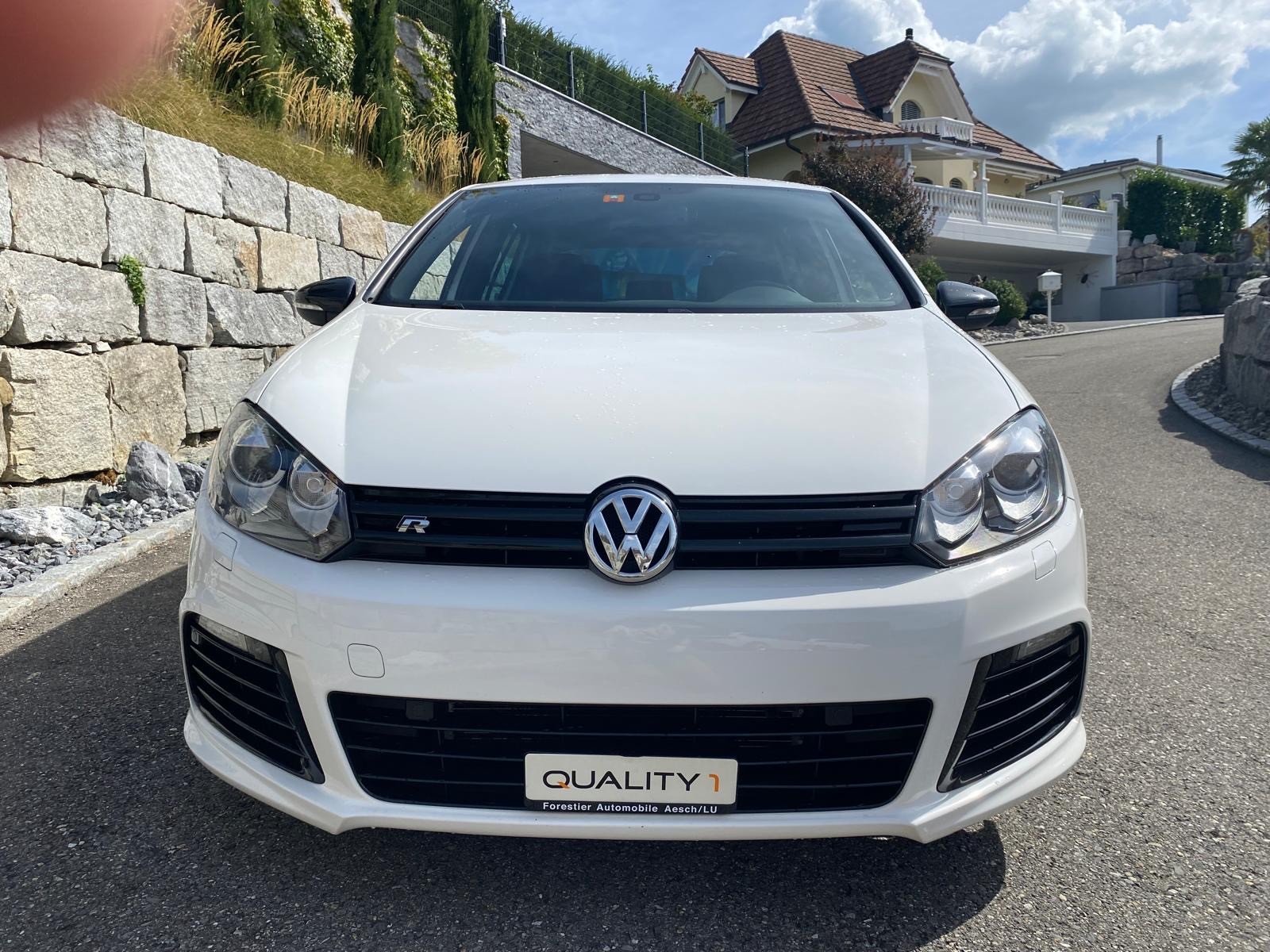 VW Golf 2.0 TSI R 4Motion-image-4