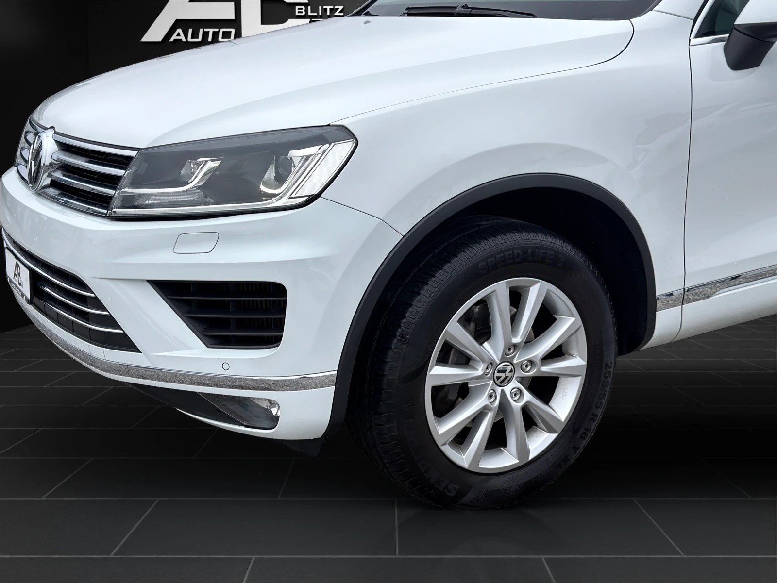 VW Touareg 3.0 TDI BlueMotion Technology Tiptronic-image-14