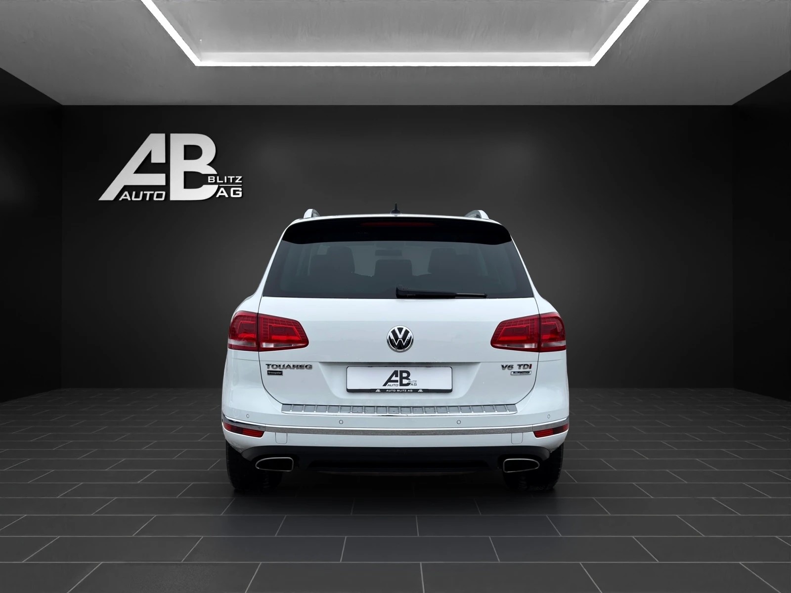 VW Touareg 3.0 TDI BlueMotion Technology Tiptronic-showroom-element-3