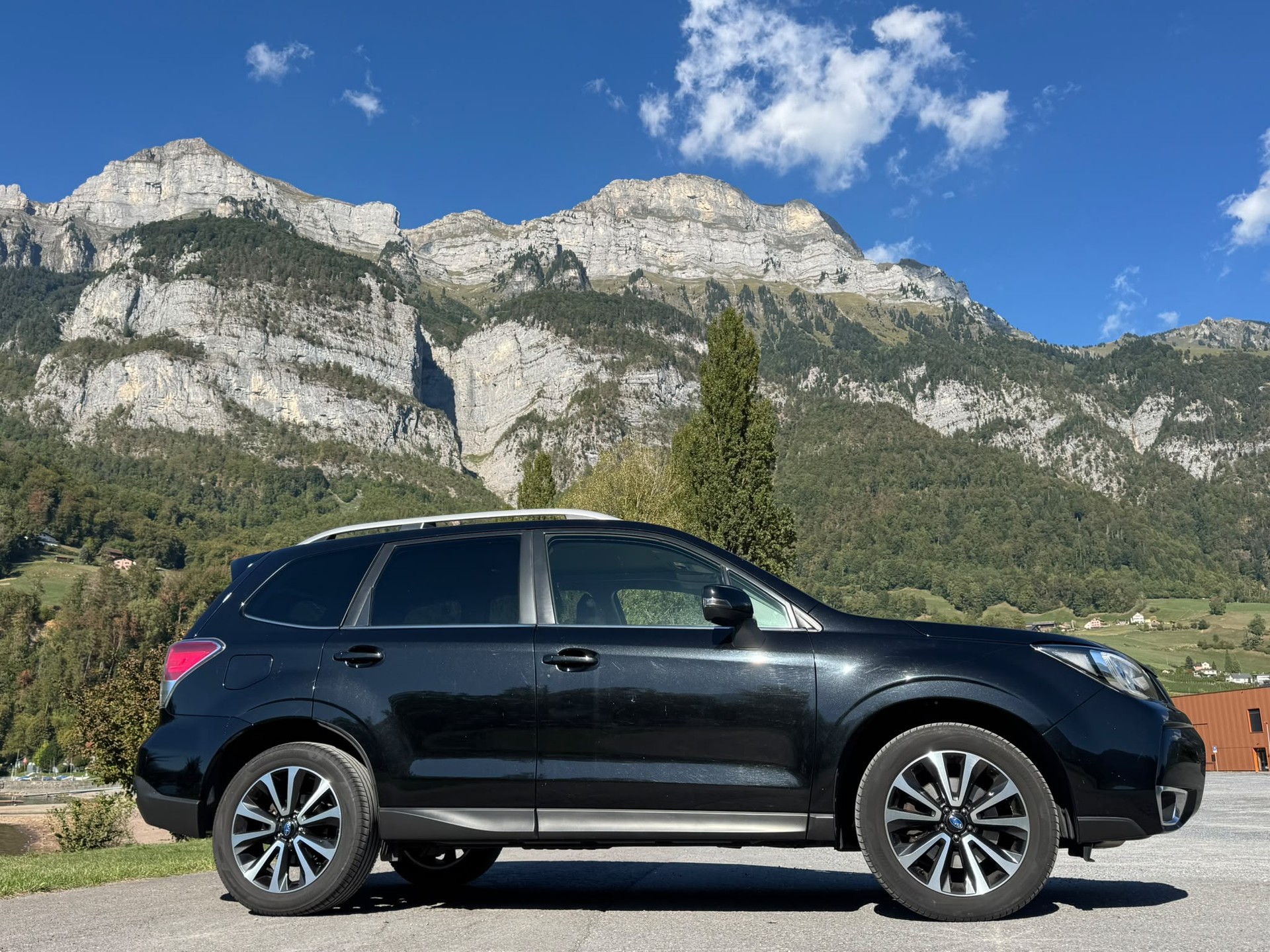 SUBARU Forester 2.0XT Luxury Lineartronic-showroom-element-3
