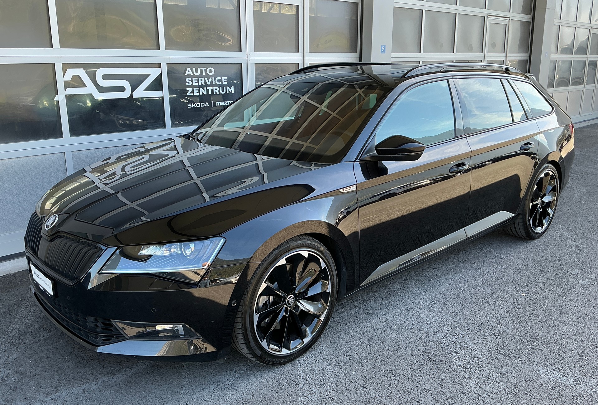 SKODA Superb Combi 2.0 TSI SportLine+ 4x4 DSG