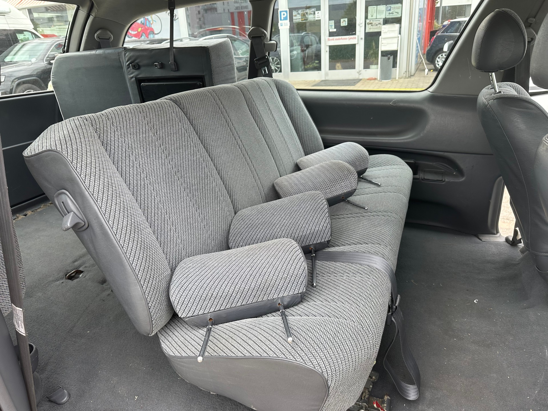 TOYOTA Previa Profi 4x2-image-9