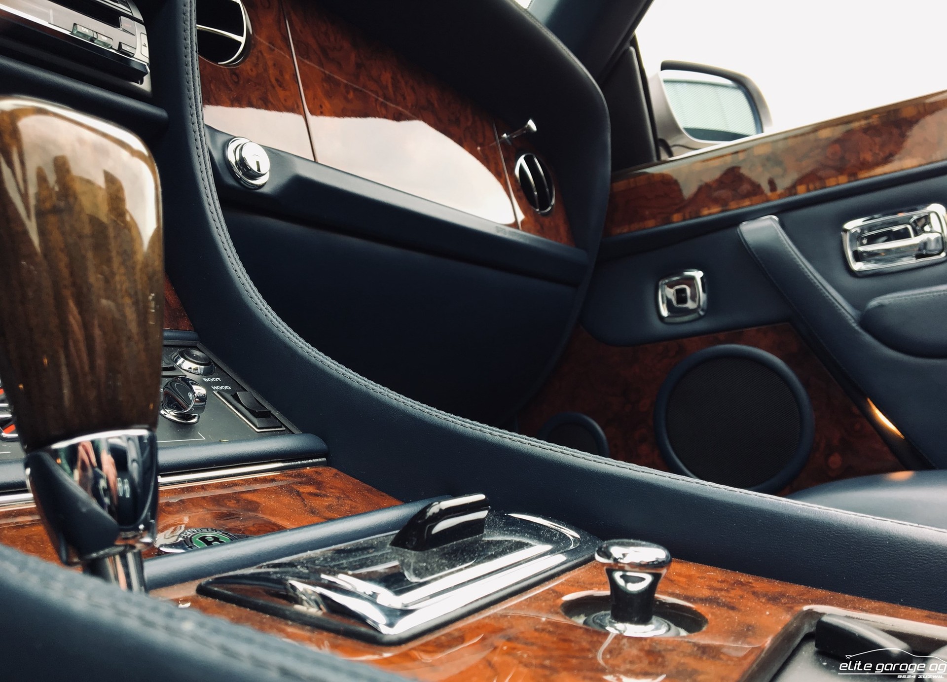 BENTLEY Azure-image-13