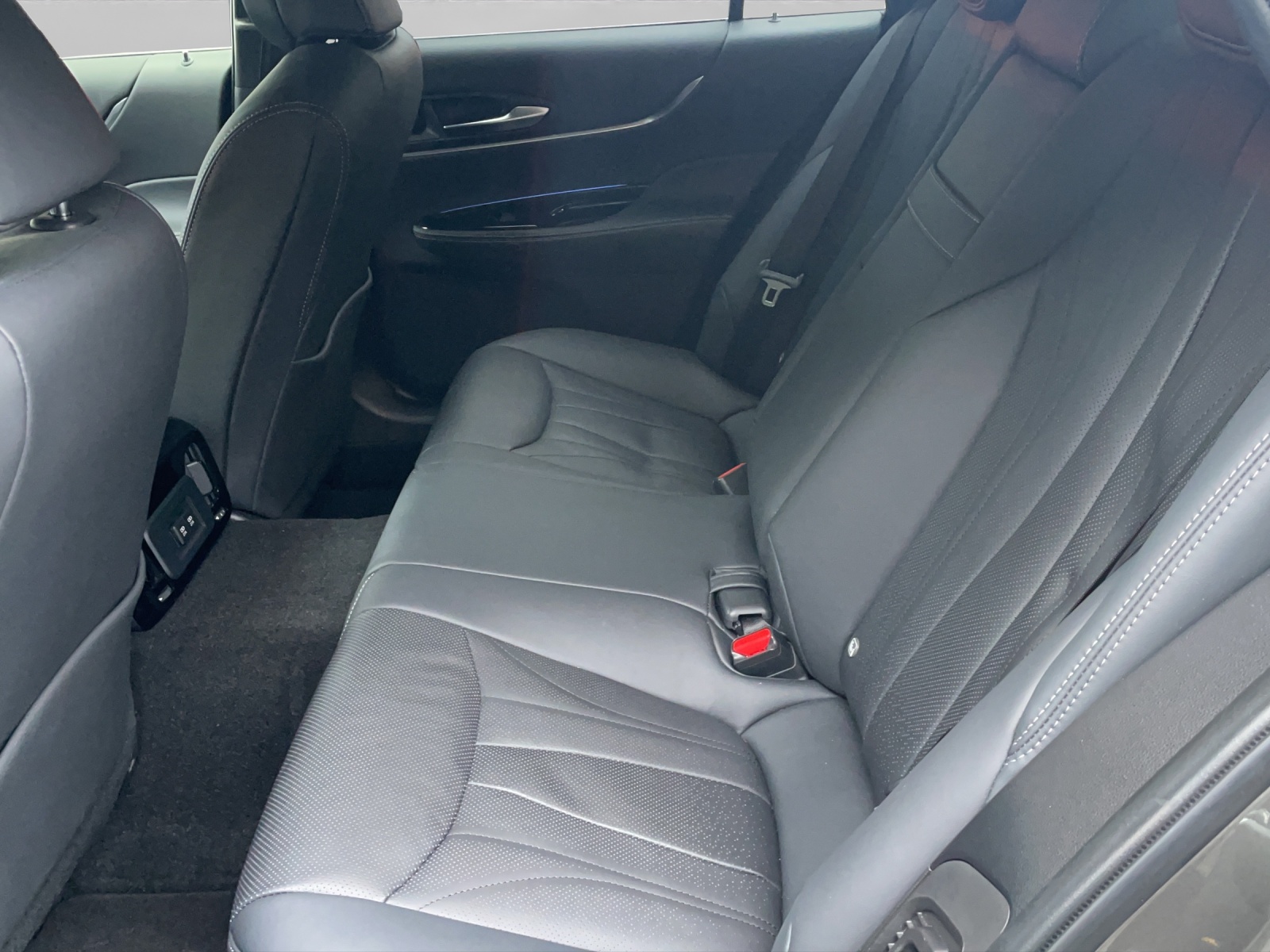 TOYOTA Mirai Fuel Cell Platinum 41635/000-image-7