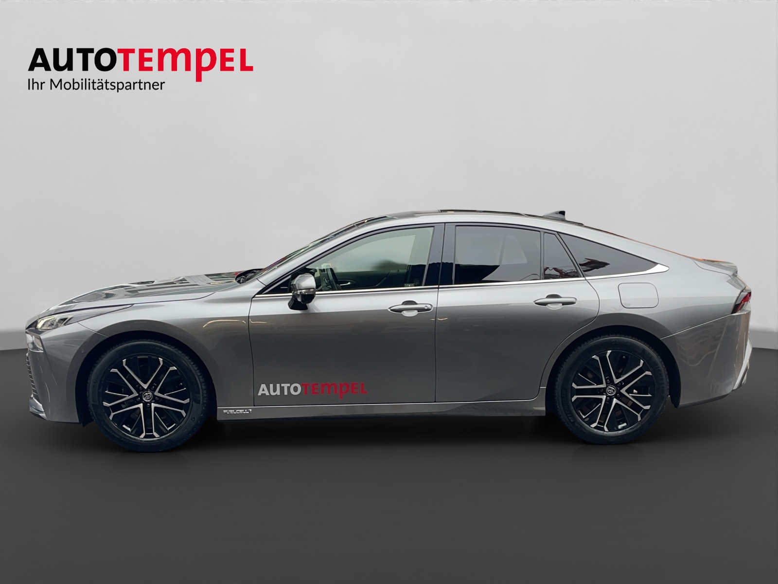 TOYOTA Mirai Fuel Cell Platinum 41635/000-showroom-element-1