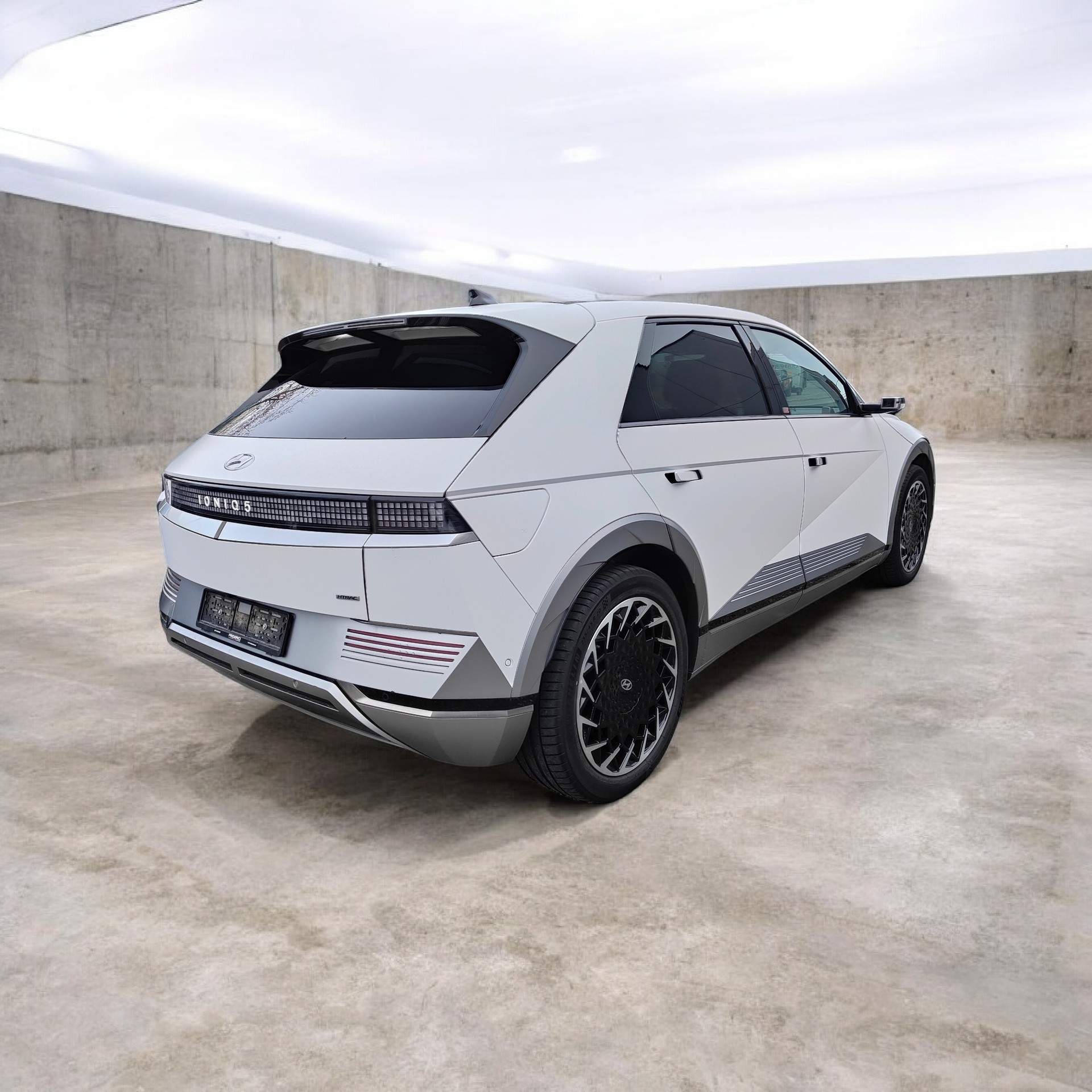 HYUNDAI Ioniq 5 77kWh Vertex 4WD-image-2