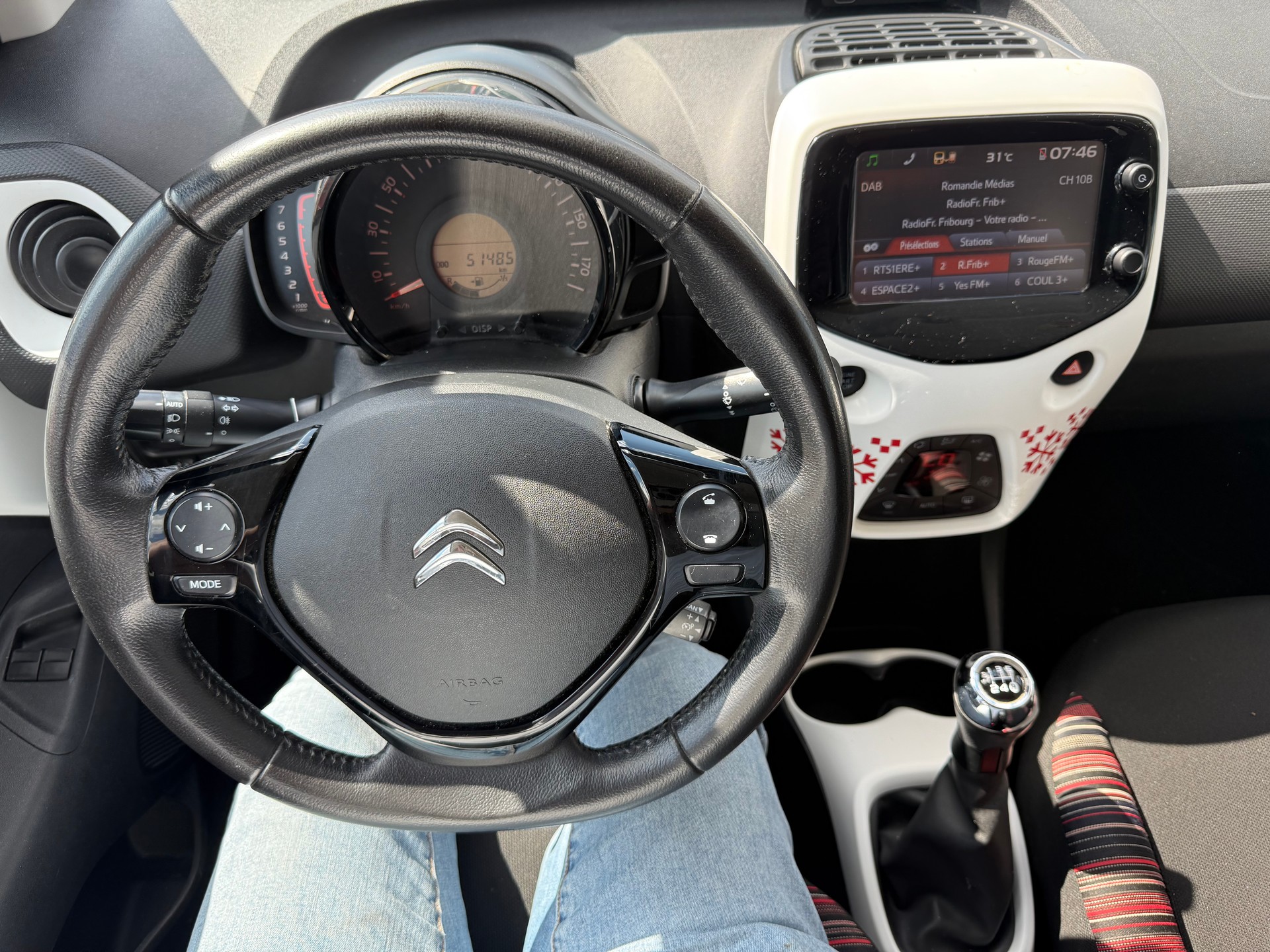 CITROEN C1 1.2 VTi Shine Edition-image-28