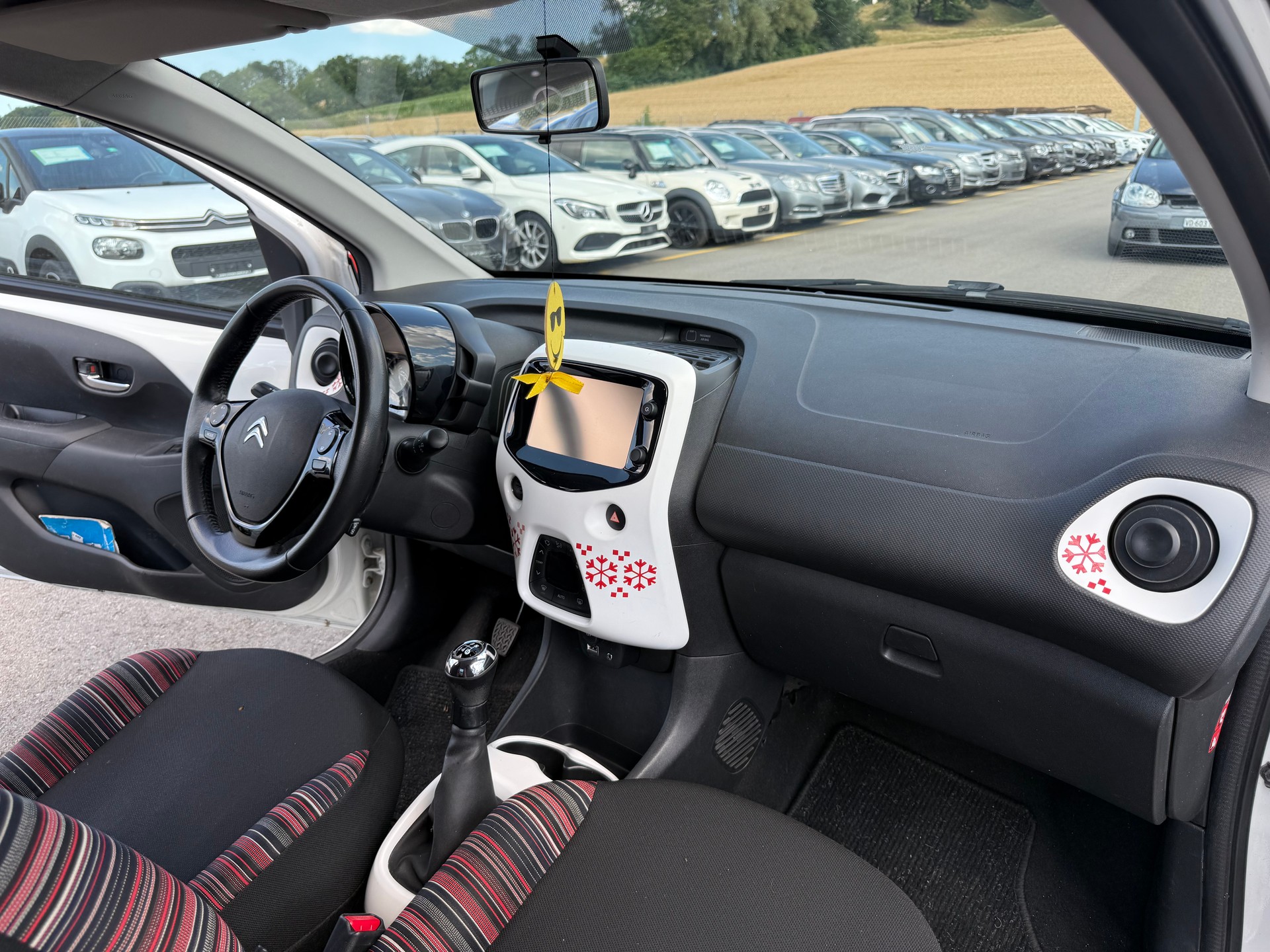 CITROEN C1 1.2 VTi Shine Edition-image-25