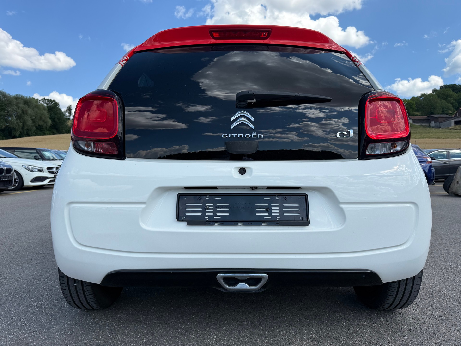 CITROEN C1 1.2 VTi Shine Edition-image-9