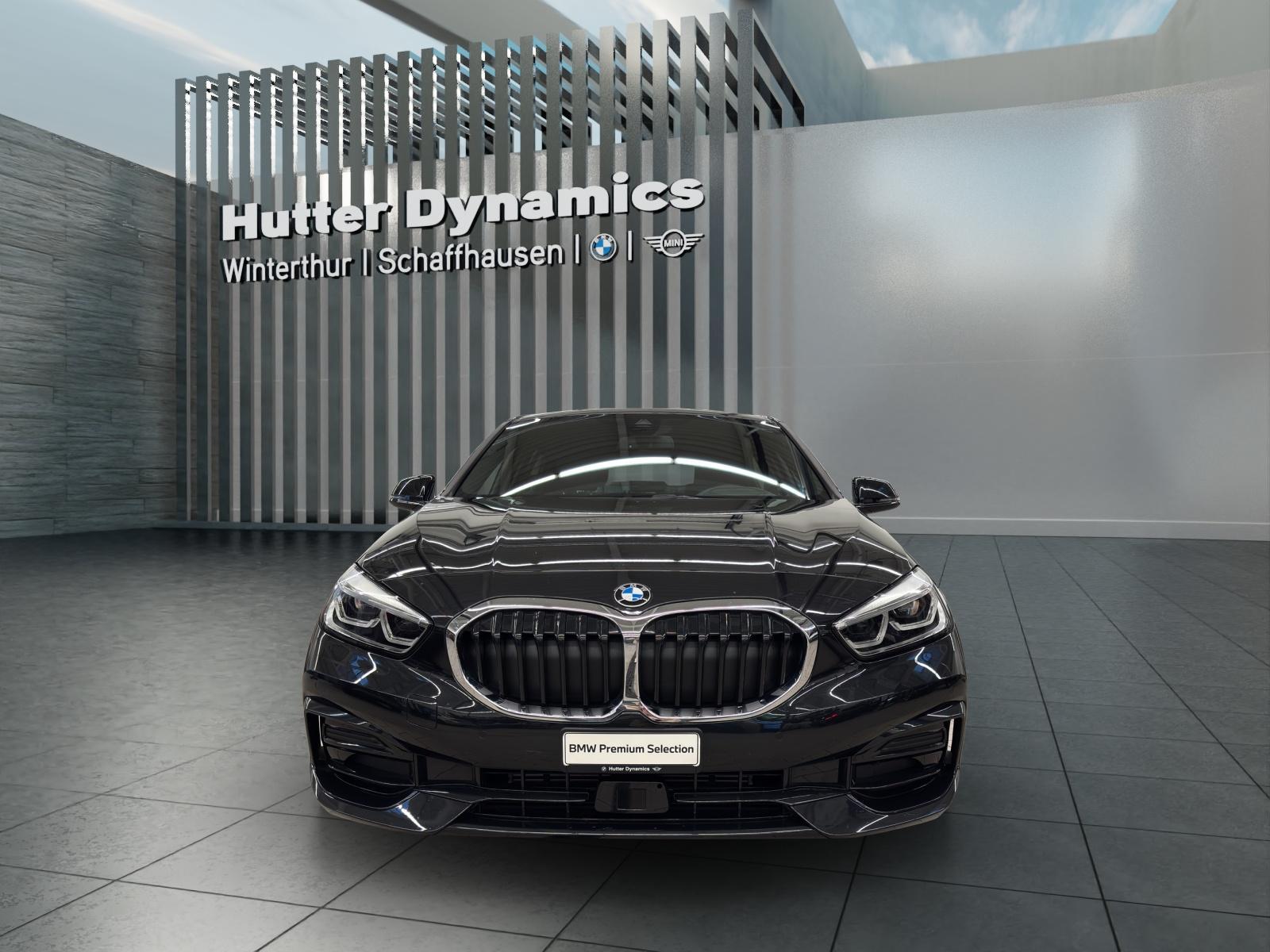 BMW 116d Sport Line-showroom-element-1