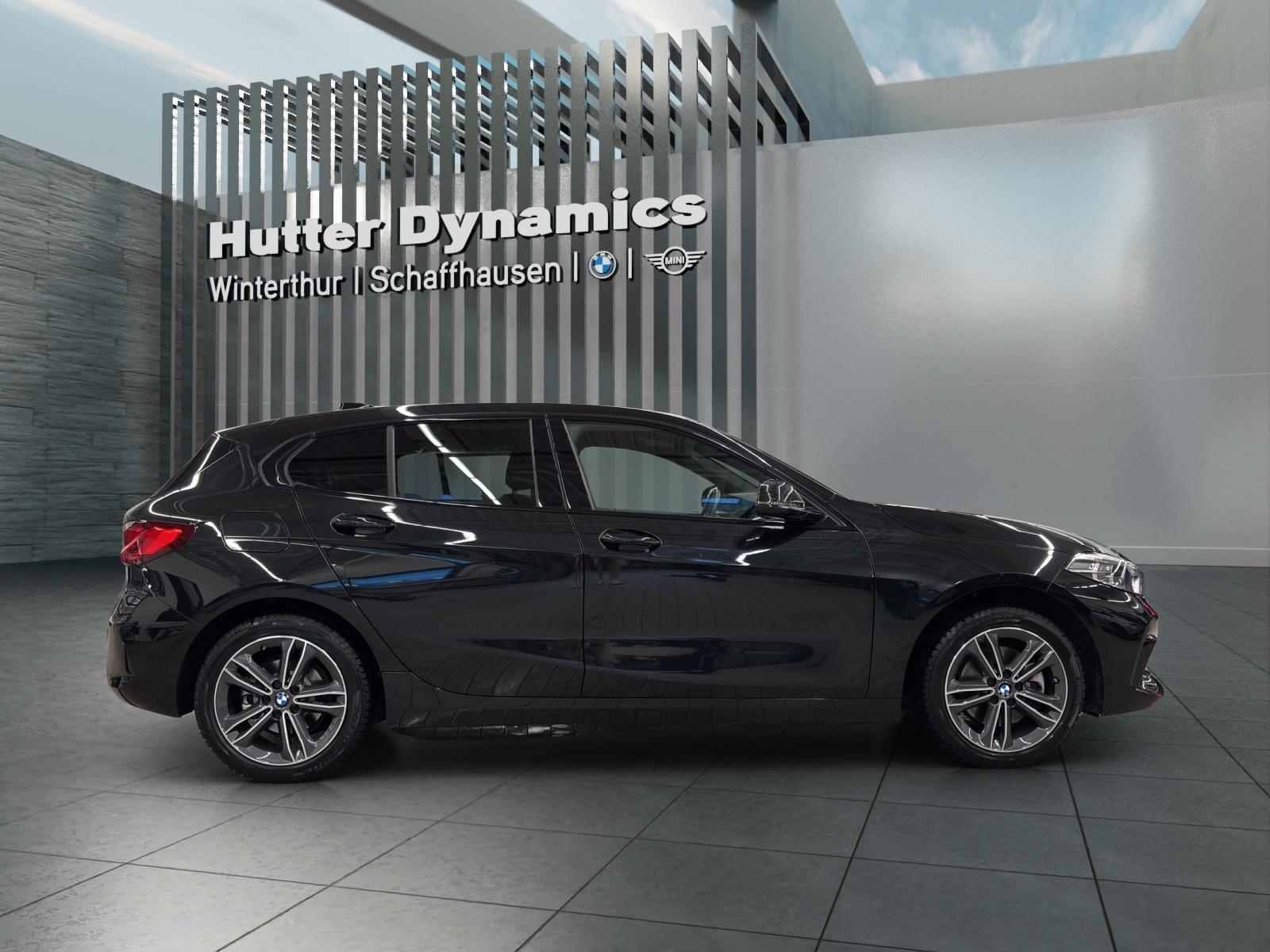 BMW 116d Sport Line-showroom-element-3