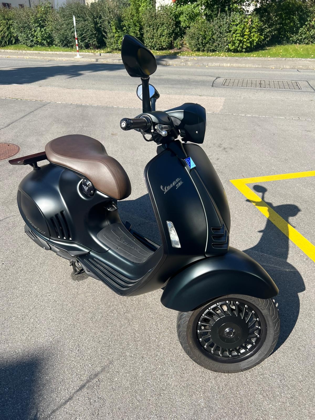 PIAGGIO Vespa 946 125 i.e. Emporio Armani ABS-image-7