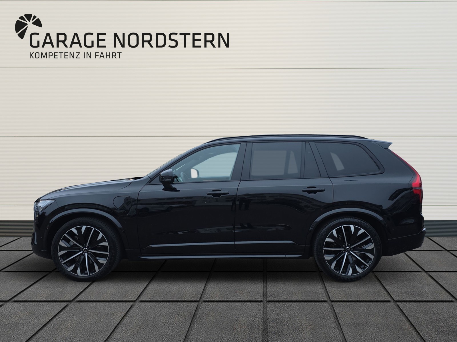 VOLVO XC90 2.0 T8 TE Ultra Dark eAWD-showroom-element-1