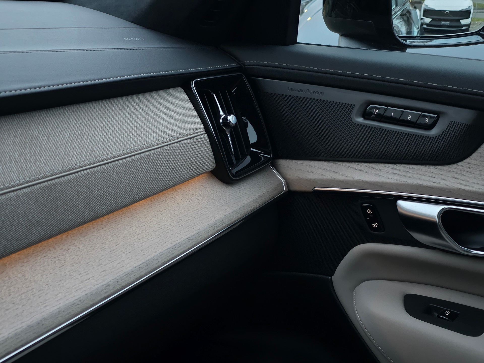 VOLVO XC90 2.0 T8 TE Ultra Dark eAWD-image-13