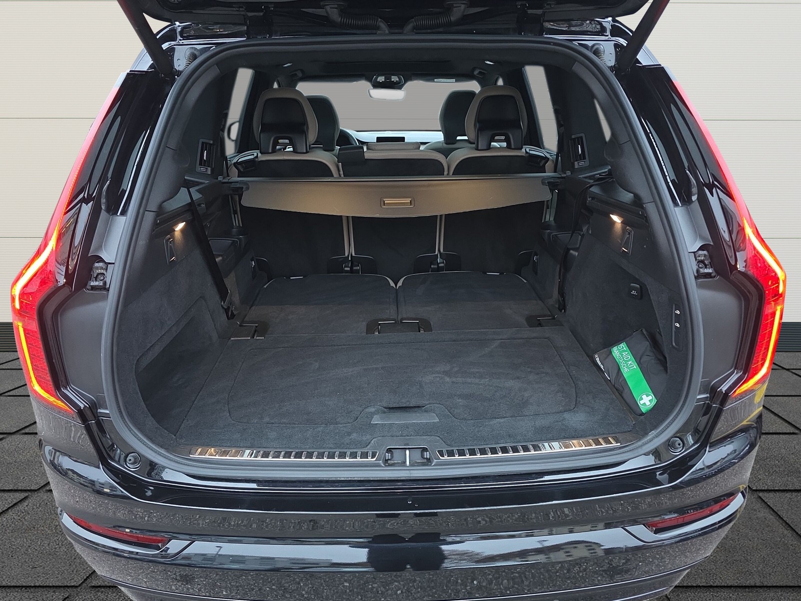 VOLVO XC90 2.0 T8 TE Ultra Dark eAWD-image-17