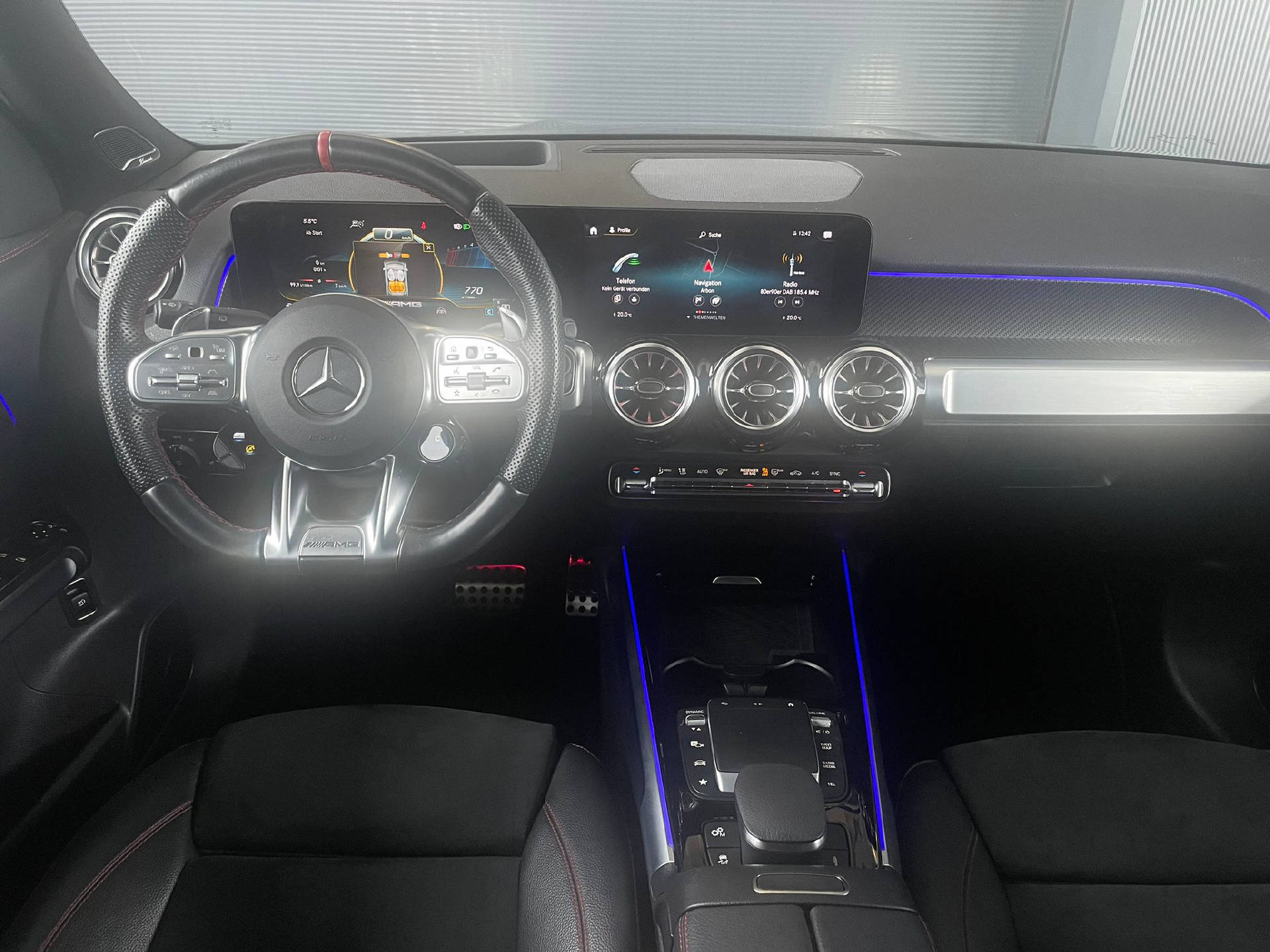 MERCEDES-BENZ GLB 35 AMG 4matic-image-8