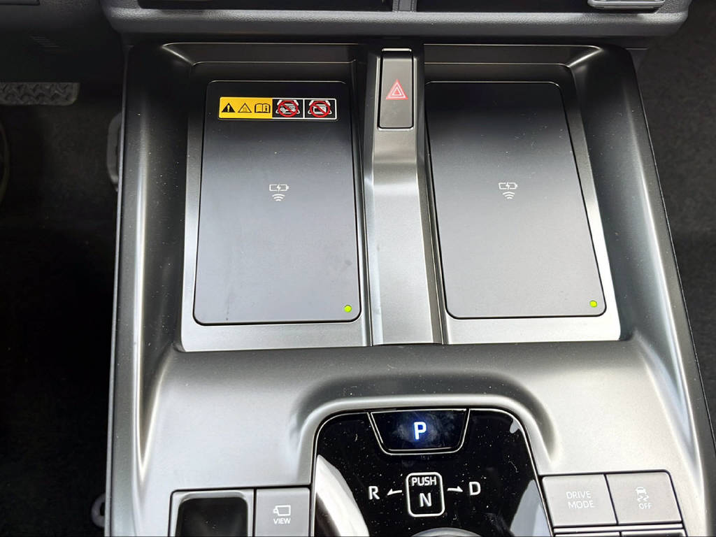 SUBARU Solterra eV Luxury AWD-image-13