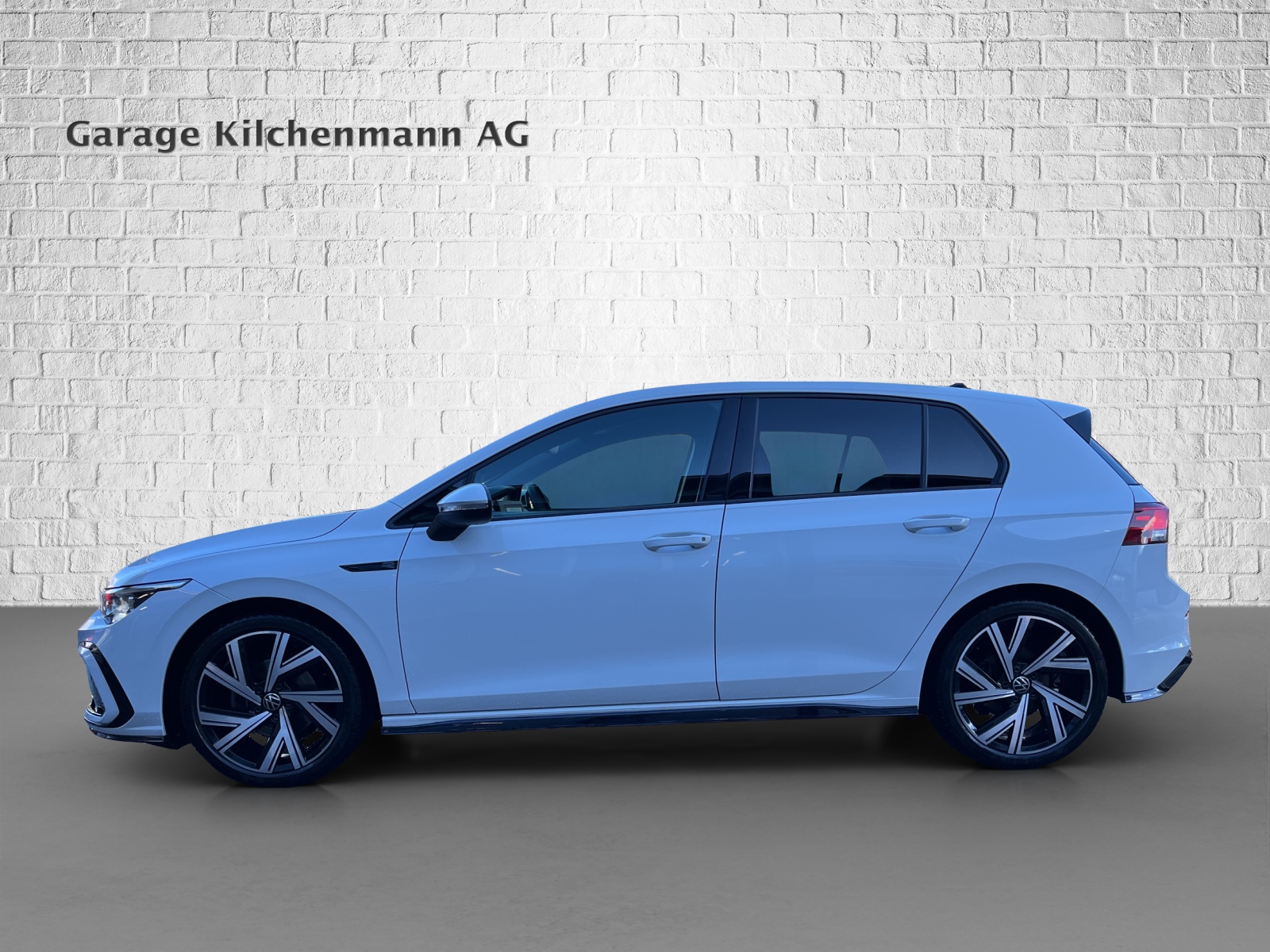 VW Golf 1.5 eTSI mHEV ACT R-Line DSG-showroom-element-1