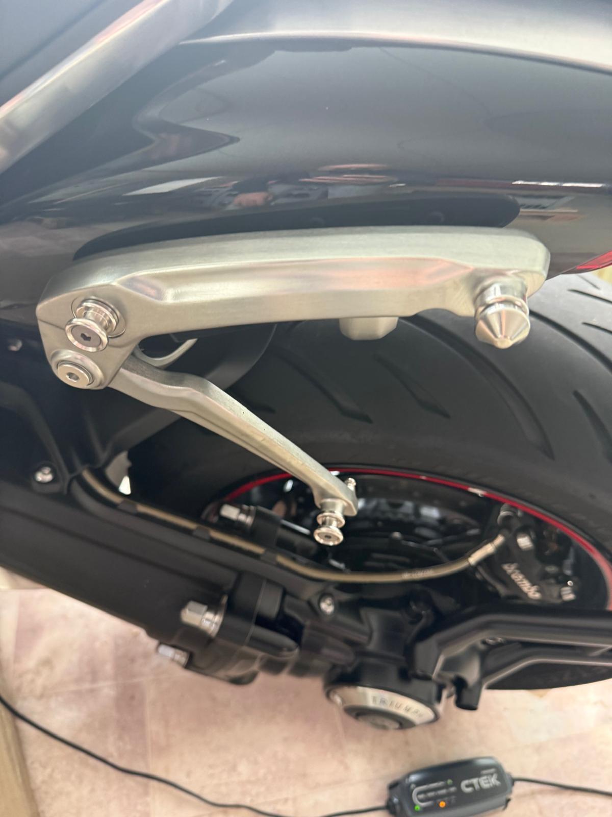 TRIUMPH Rocket 3 R Black-image-2