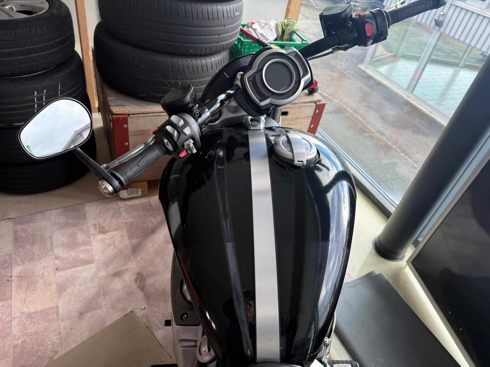 TRIUMPH Rocket 3 R Black-image-6