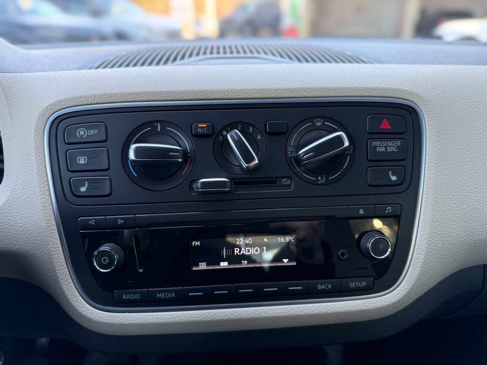 SKODA Citigo 1.0 G-tec Ambition-image-10