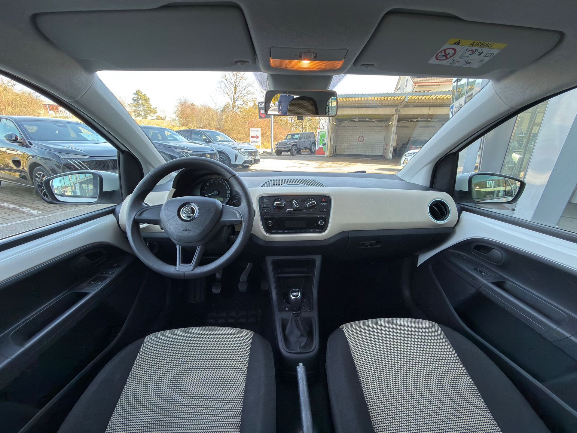 SKODA Citigo 1.0 G-tec Ambition-image-7