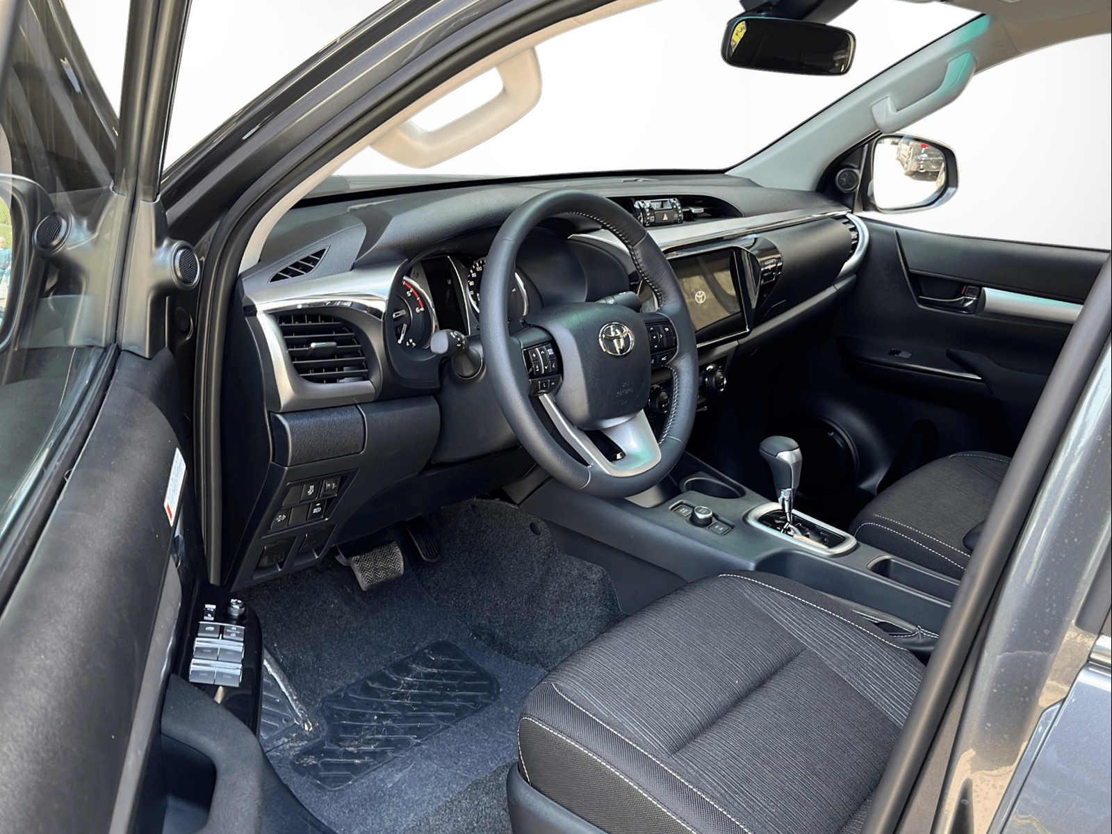 TOYOTA Hilux Double Cab.-Pick-up 2.8 D-4D MHEV 204 Style-image-6