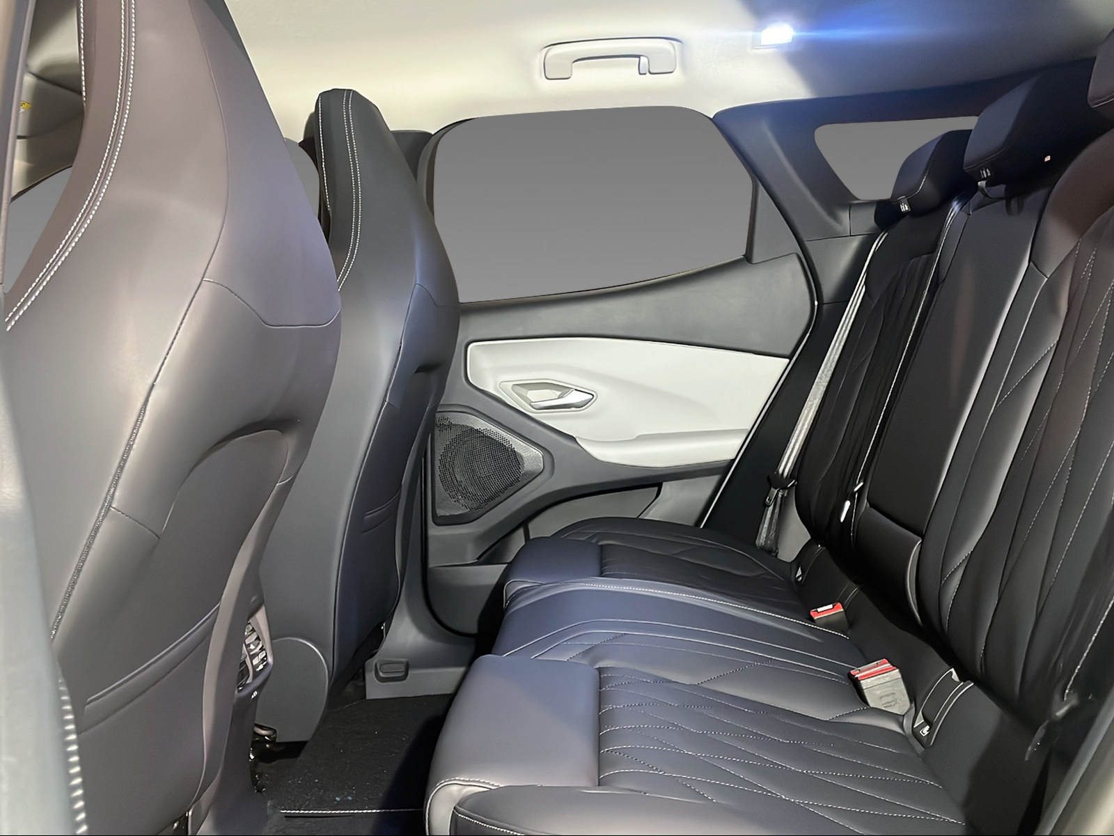 FORD Explorer 77 kWh Extended Range Premium-image-11
