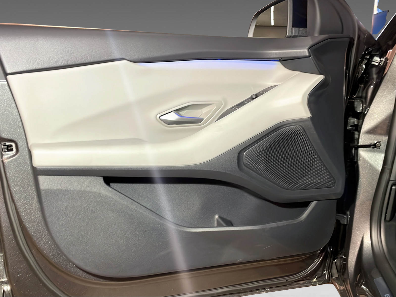 FORD Explorer 77 kWh Extended Range Premium-image-10